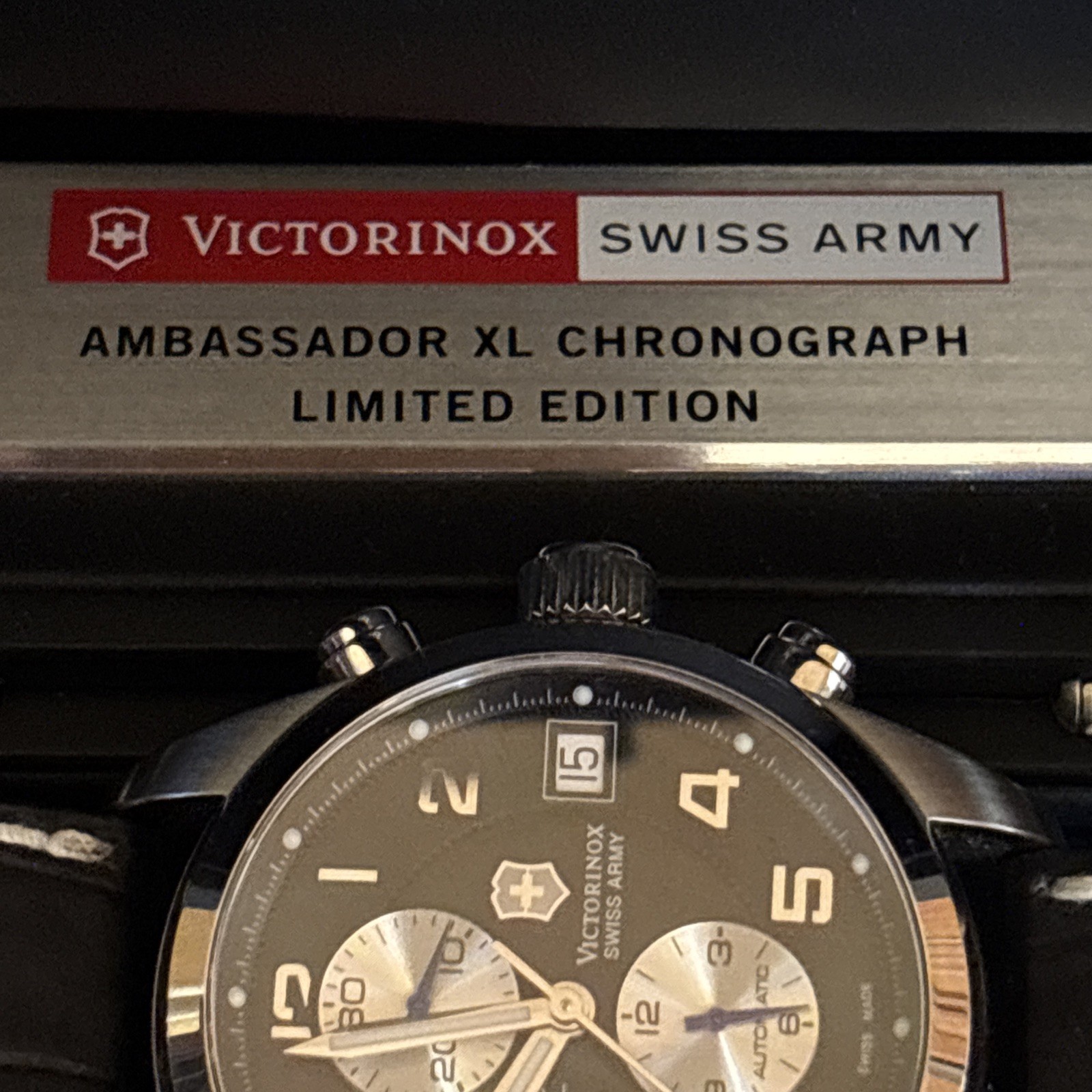 VICTORINOX SWISS ARMY AUTOMATIC MEN WATCH 241129 RARE LIMITED EDITION TIMEPIECE