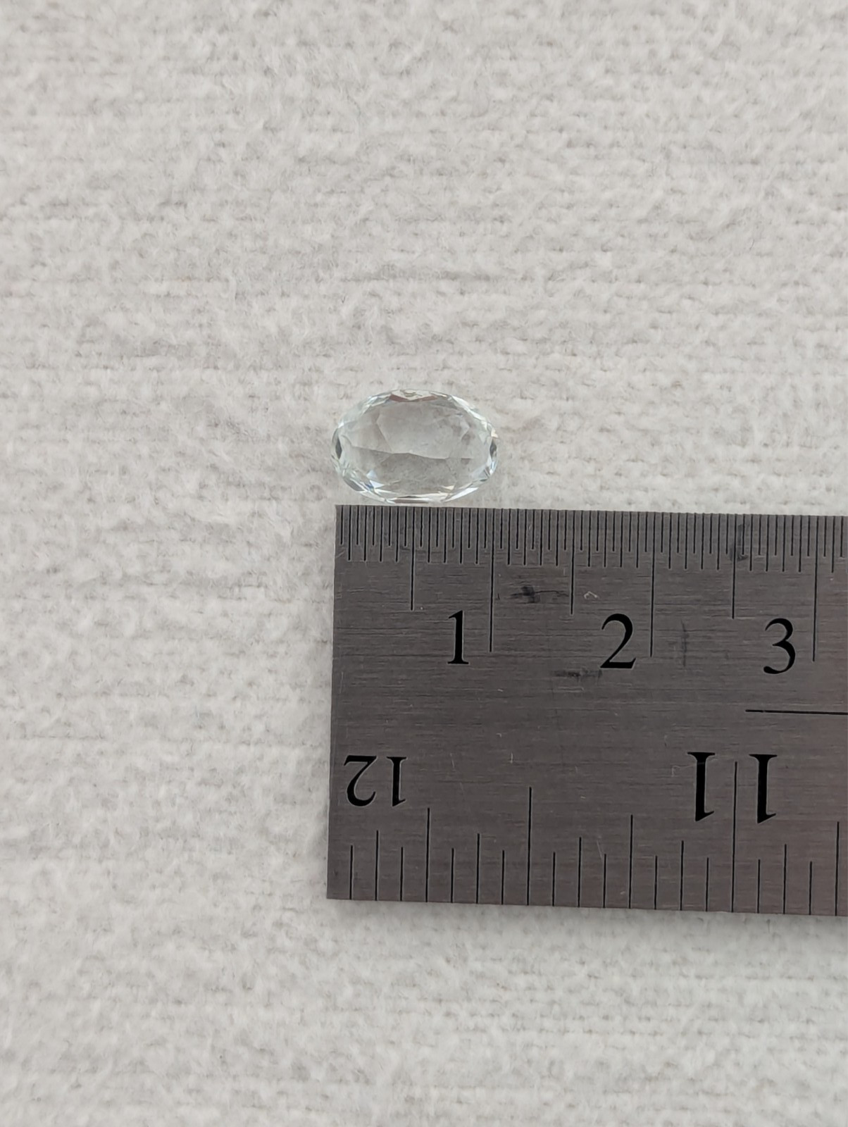 Aquamarine Clear Faceted Gemstone 2.3 carat (0.47g) 10.3 x 7.0 x 5.0 mm