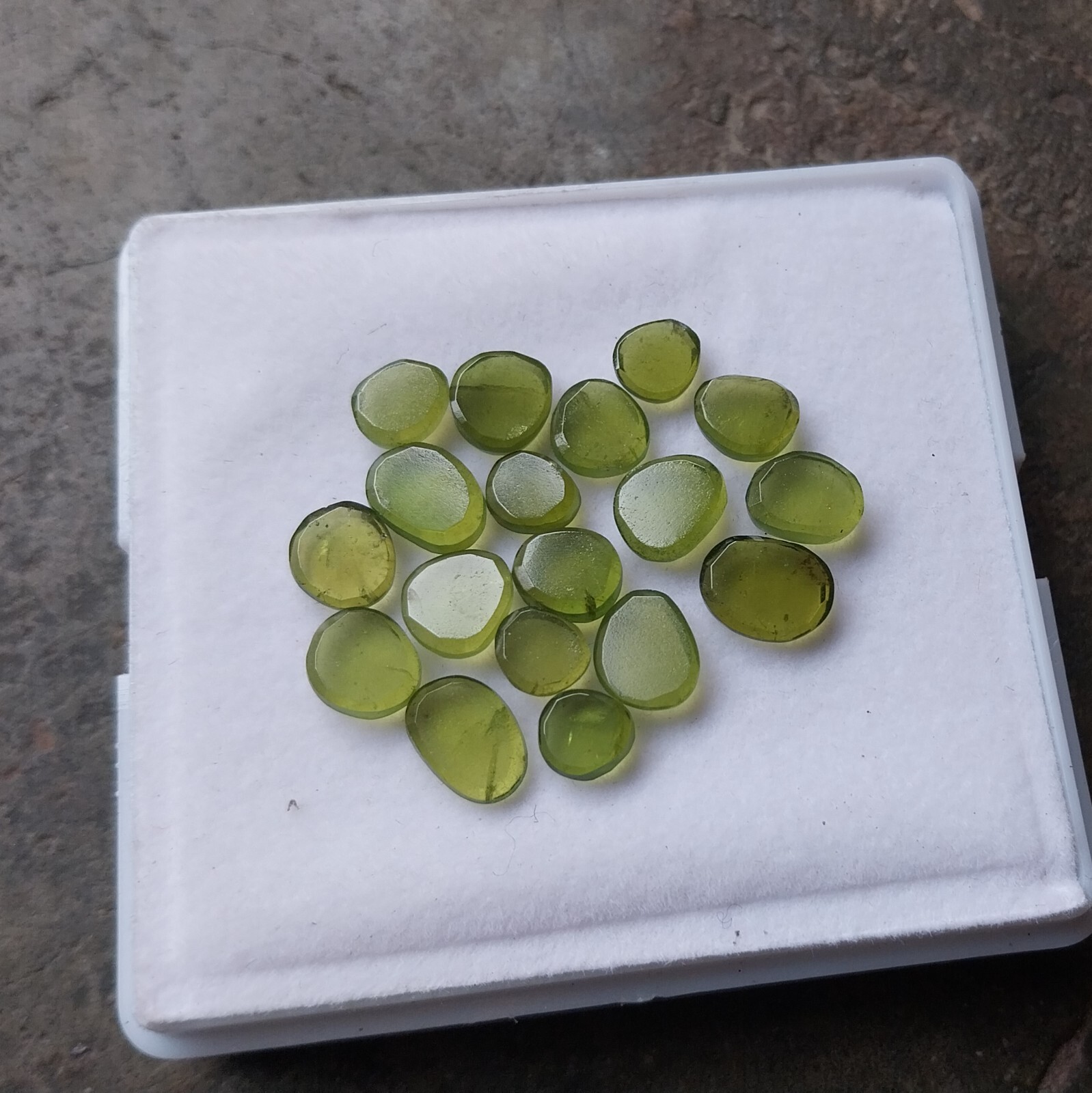22.50 Carat Natural Deep Green Vessonite Flat Both Side Slice Cut 18 Piece Lot