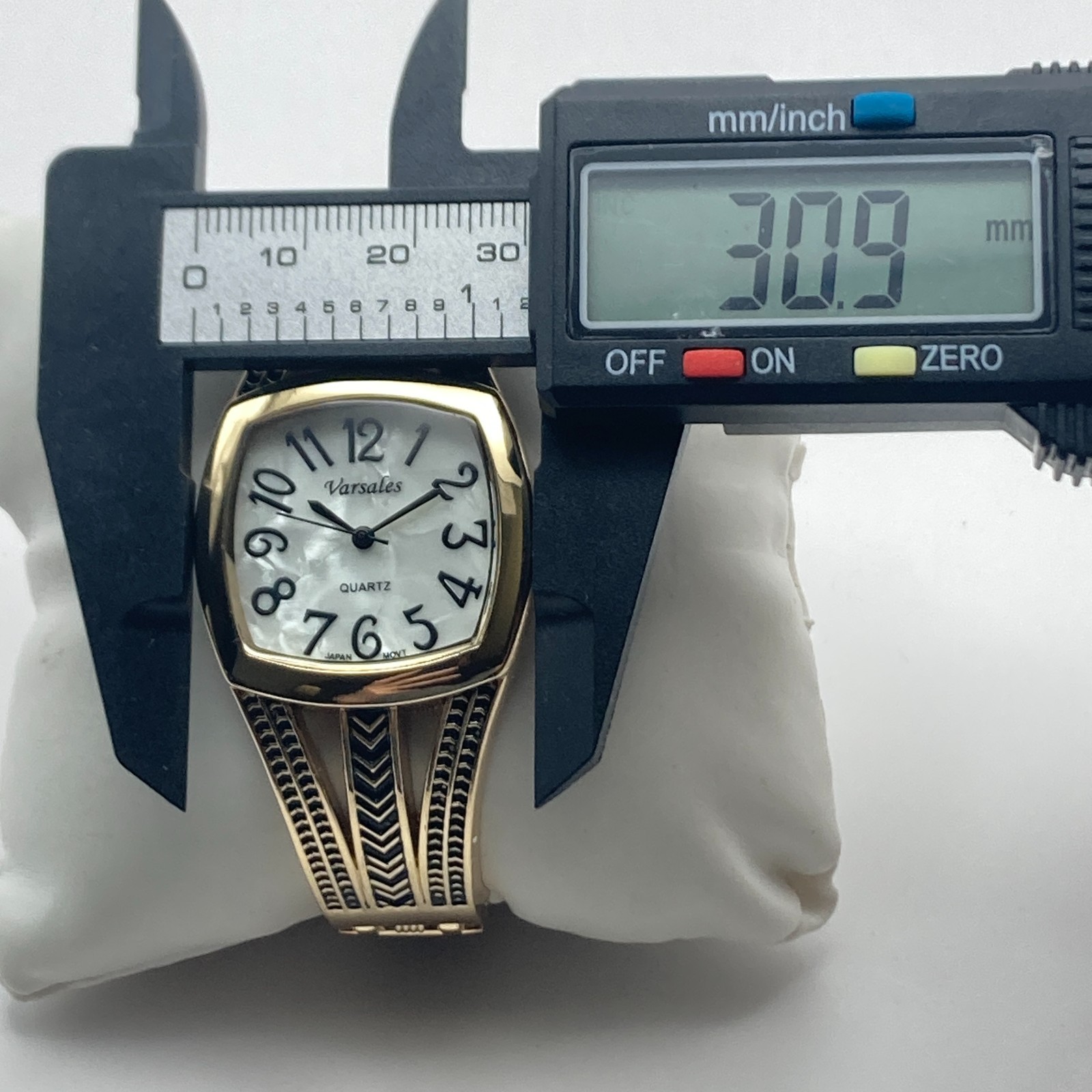 Varsales Women’s Watch Gold Tone Cuff MOP Dial Textured Band New Battery 6.75″
