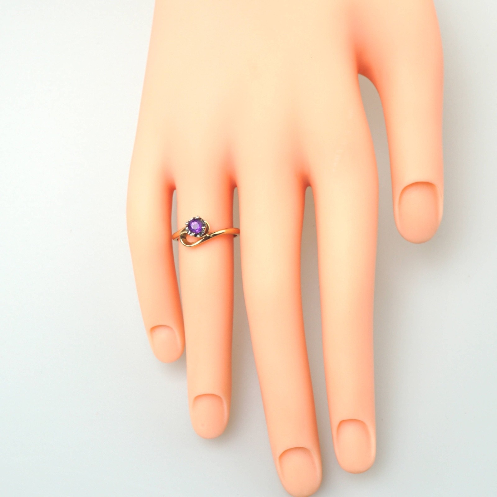 14K Solid Gold Loop Amethyst Ring, Natural 0.2 Carat Purple Gemstone, Size 5.75
