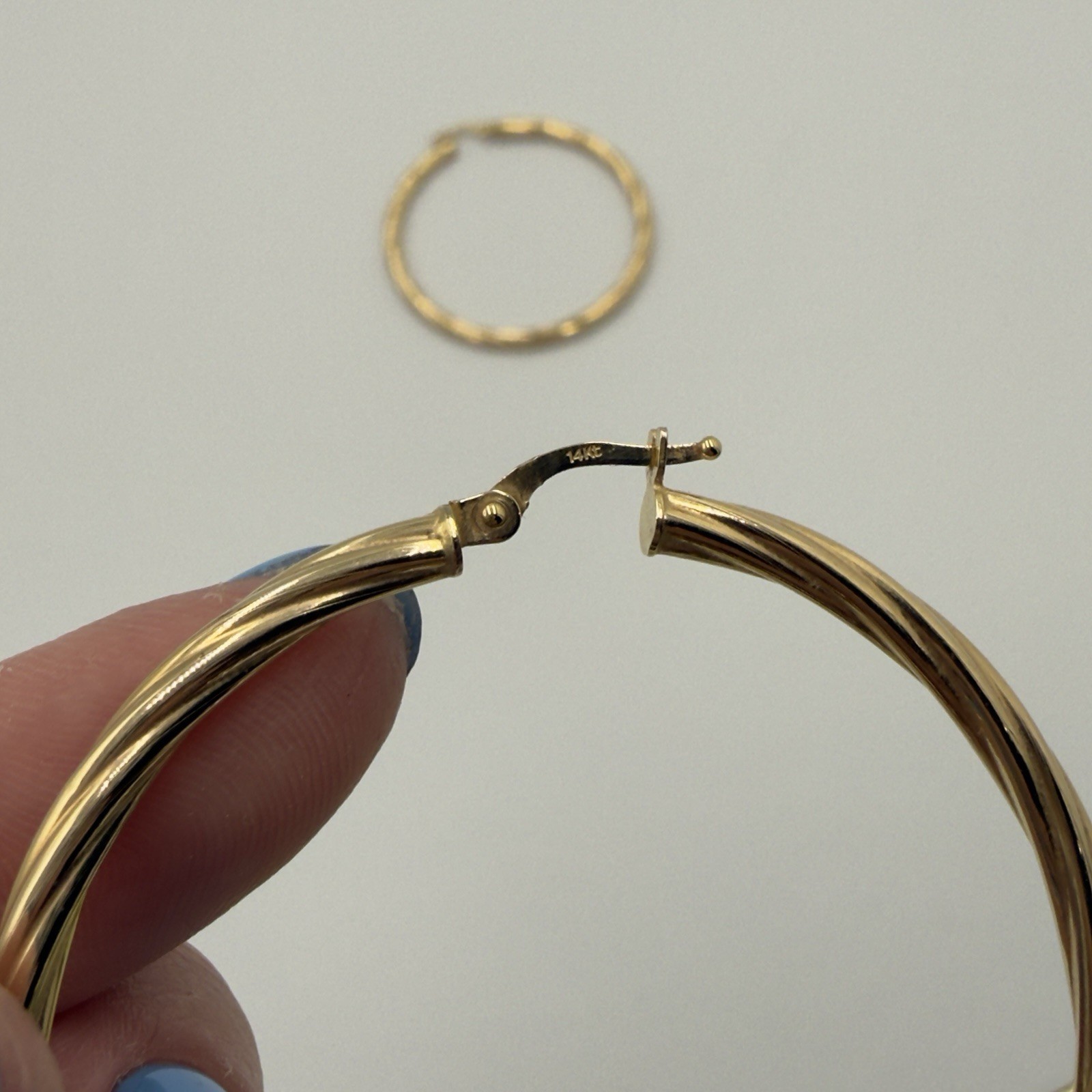 14K Yellow Gold Hollow Hoop Earrings 2″ Large Twisted Rope Textured 2.82g