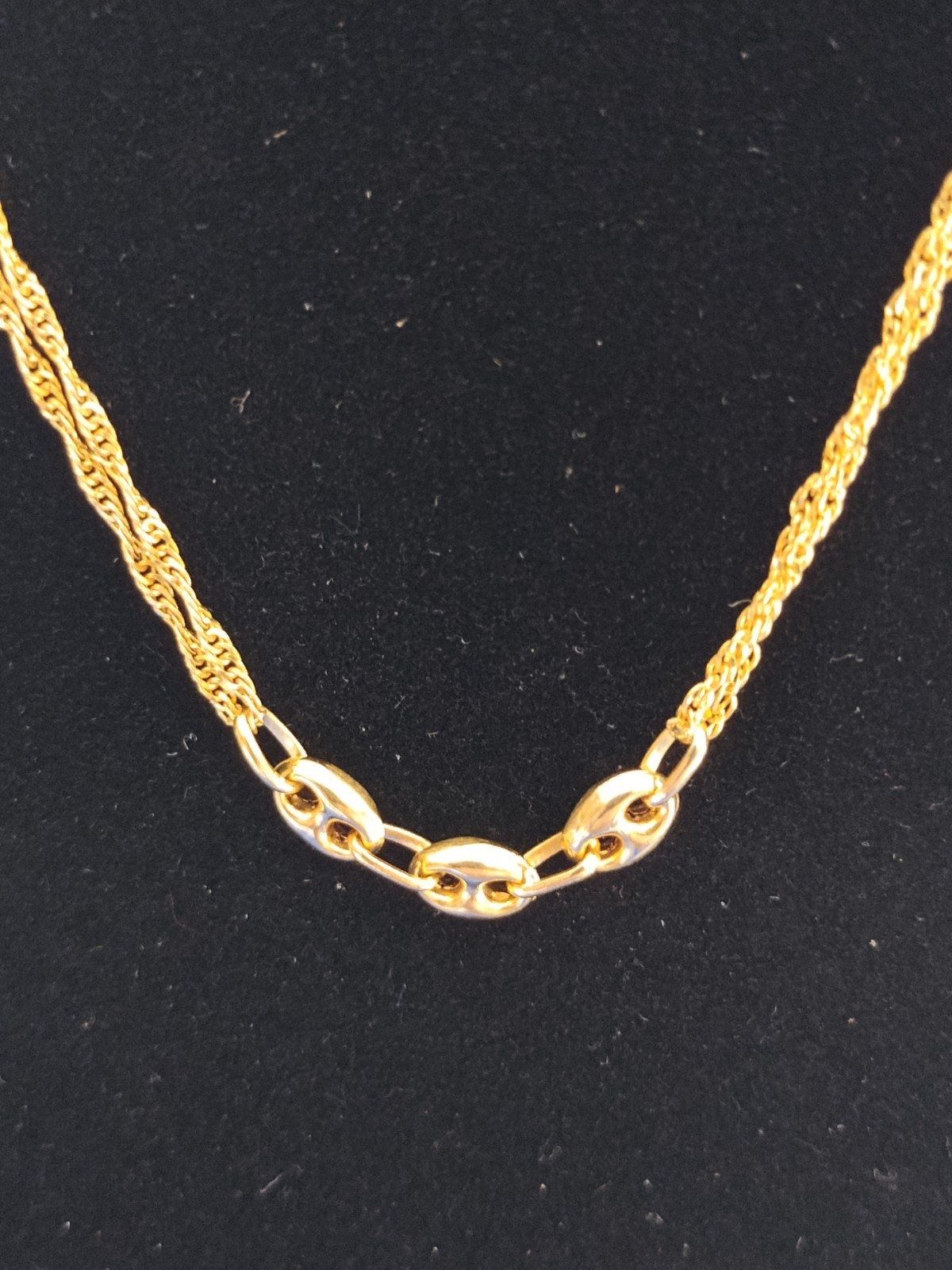 14k Gold Chian. 16 inches long Mariners Chain. 4.4 grams