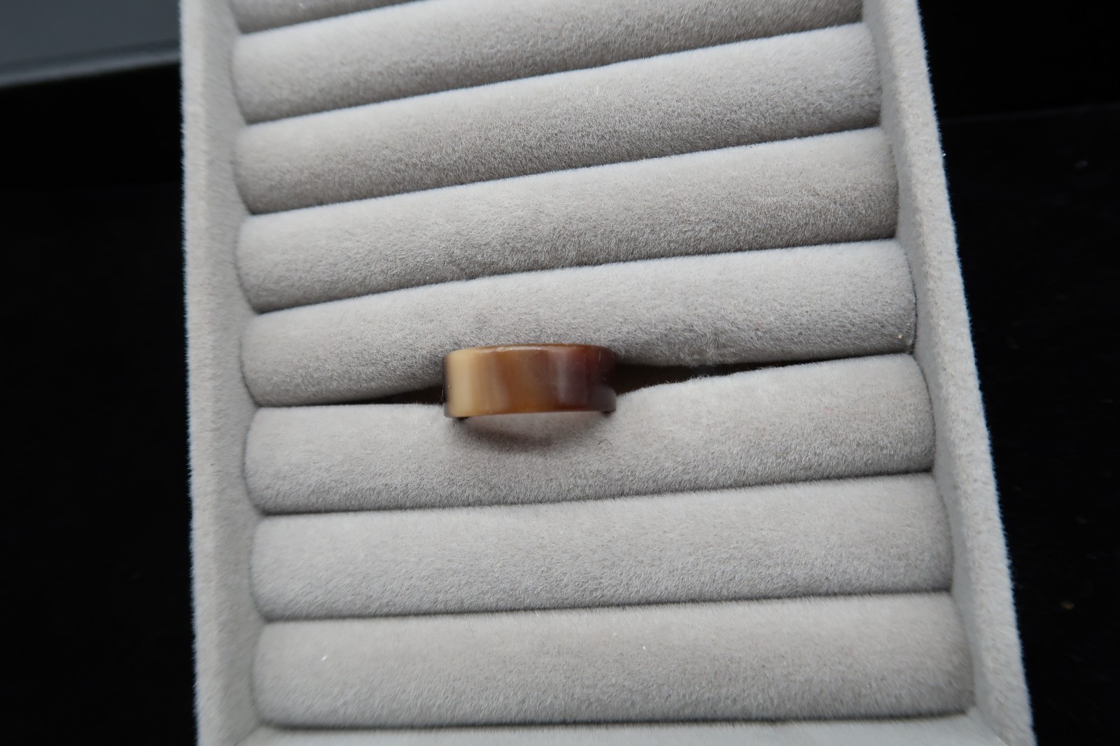 Vtg Brown & Cream Tortoise Shell Ring Lucite Plastic Resin Size 6