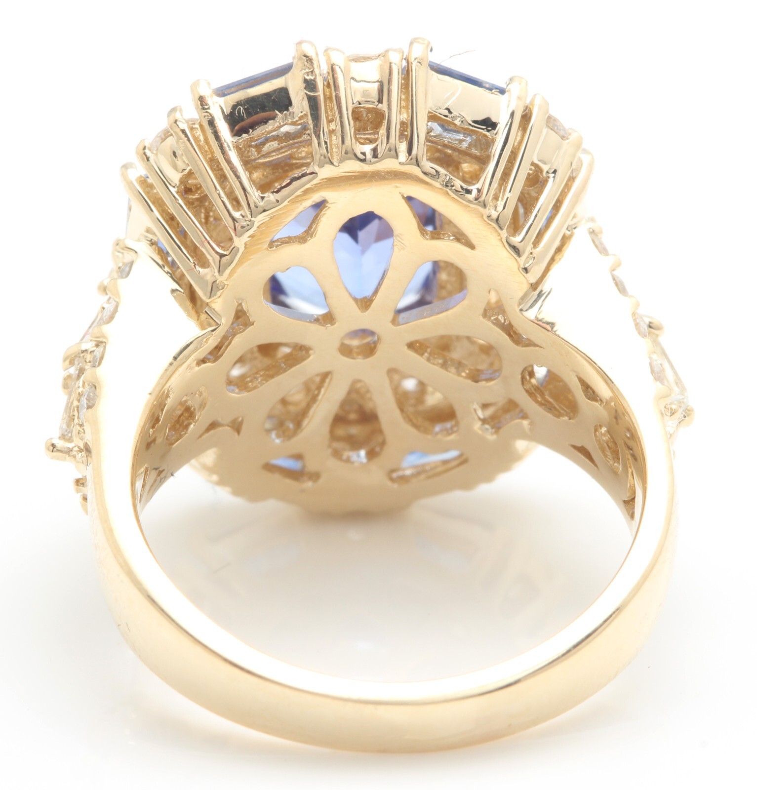 6.80 Carat Natural Blue Tanzanite and Diamonds in 14K Solid Yellow Gold Ring