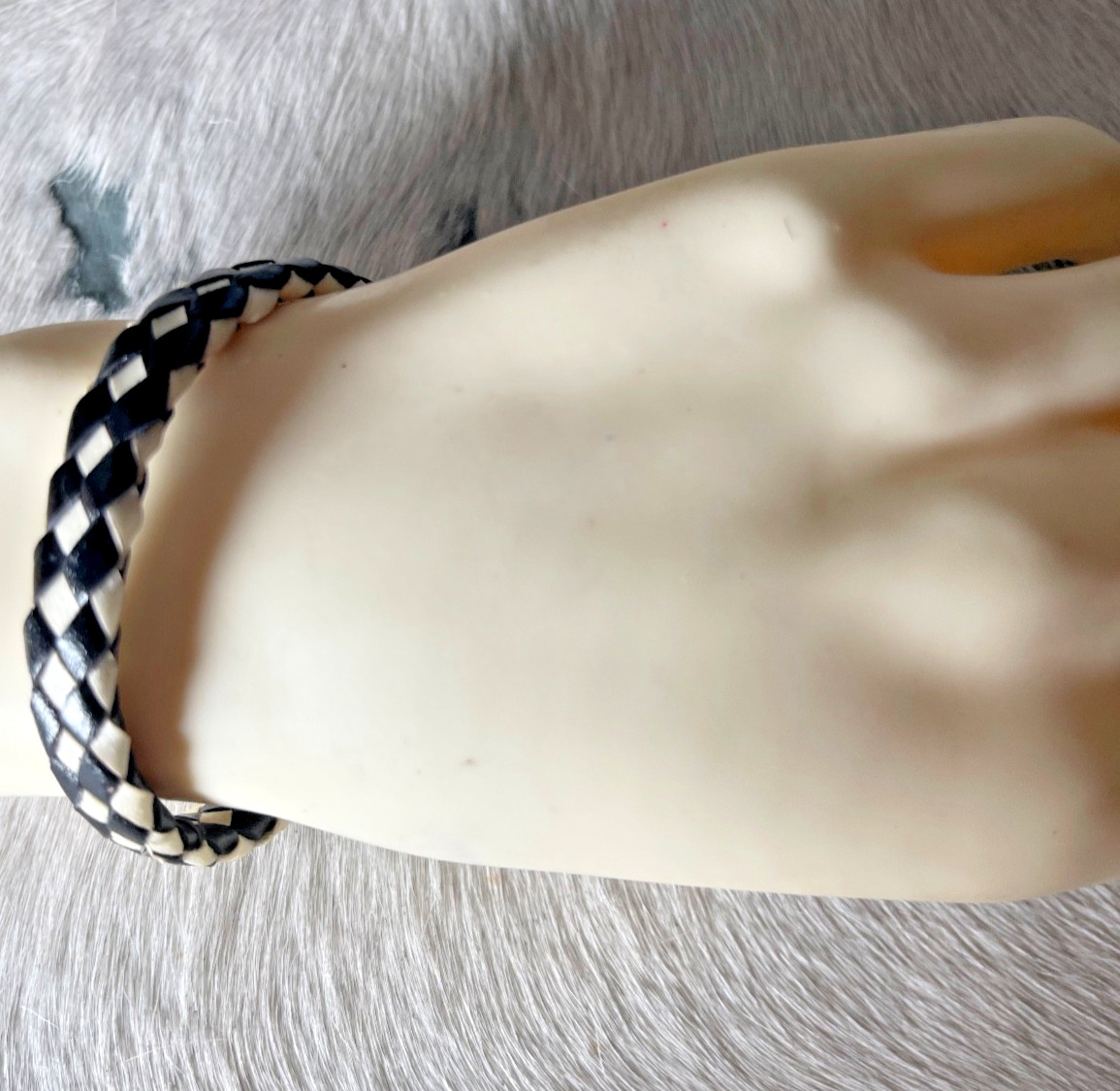 Western Mens Bracelet 7 7/8 x 3/8 in Flat Braid Leather Knot Cowgirl Blk White