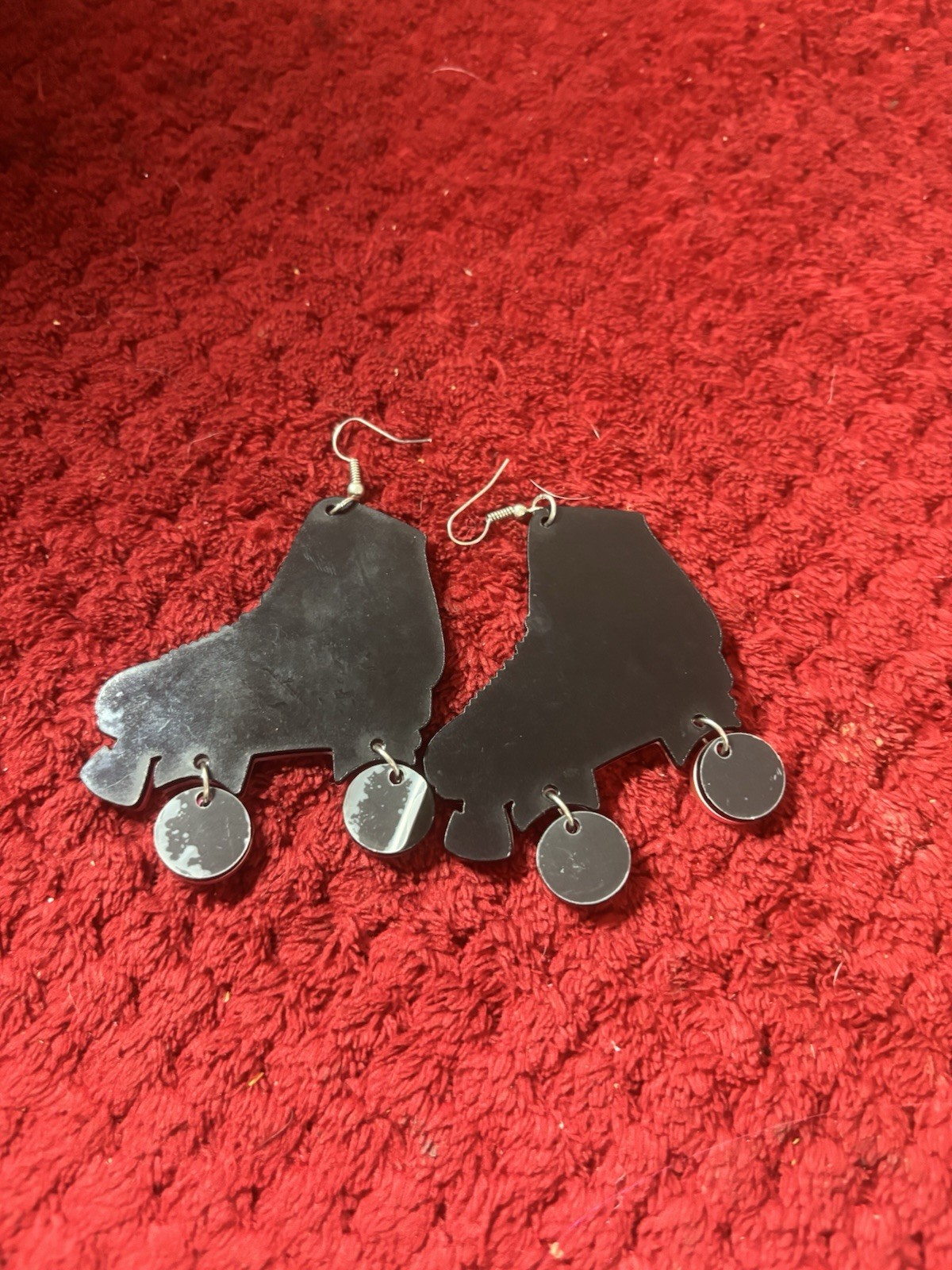 Retro Quirky Earrings – Roller Disco! – Roller Skates & Cassettes – Vinyl Charm
