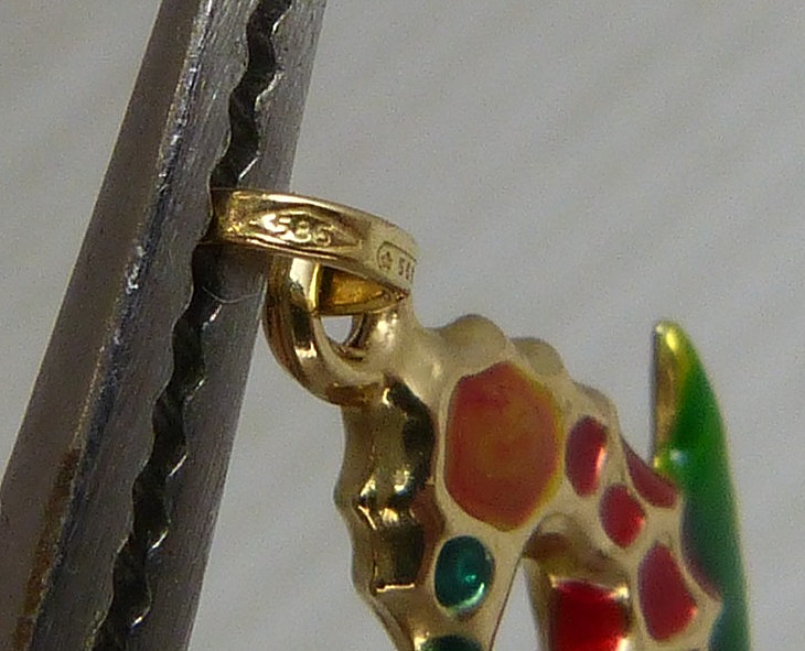 Gorgeous 14K Yellow Gold & Enamel Seahorse Pendant .585 Italy Estate Find !