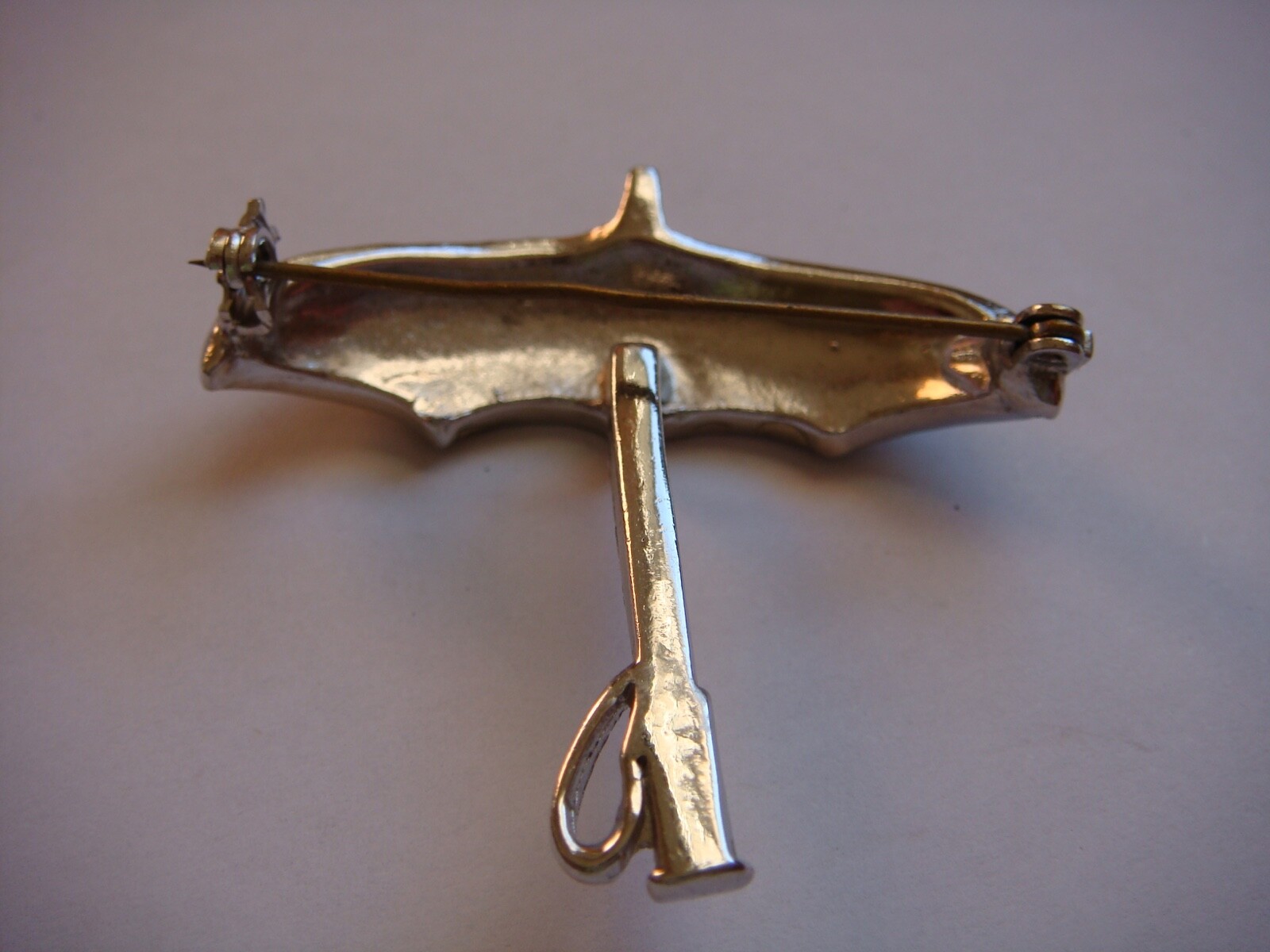 VINTAGE UMBRELLA SHAPE PIN BROOCH PAVE ROUND AND BAGUETTE RHINESTONES ESTATE