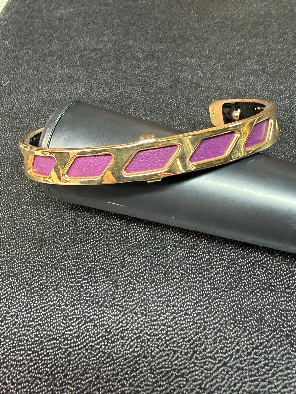 Mid-20th Century Vintage Hinged Bangle Bracelet made in France