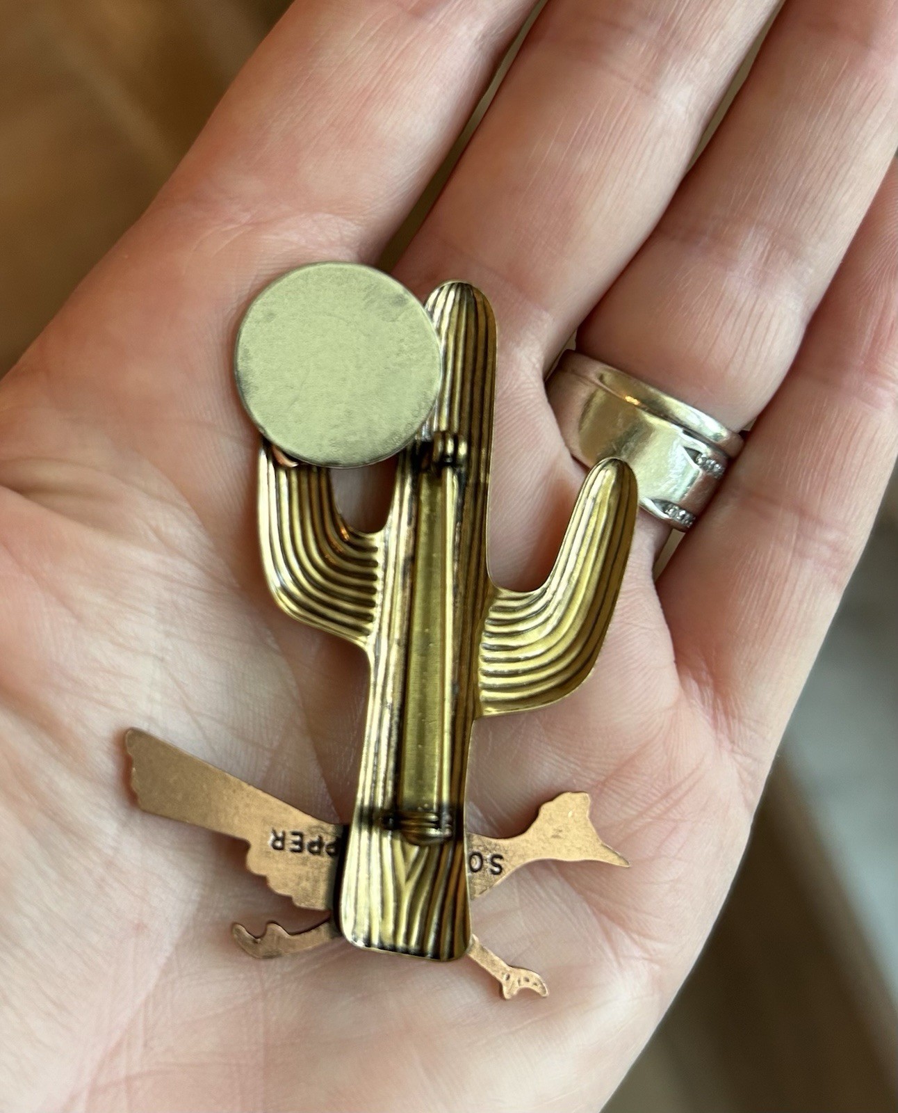 Metal gold & copper tone cactus roadrunner desert scene brooch pin