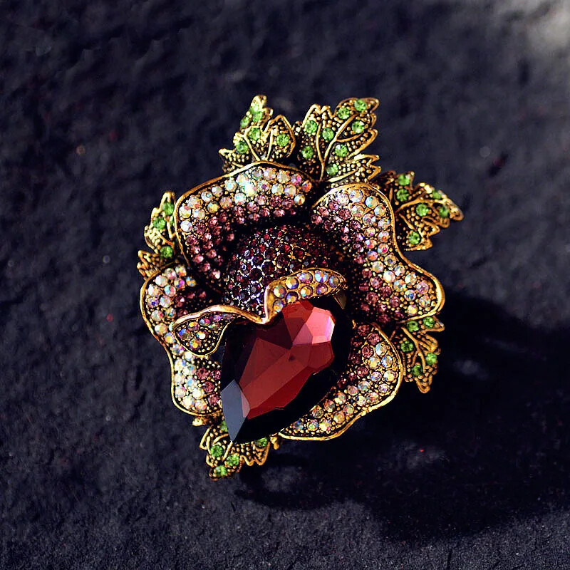 Women Fashion Luxury Crystal Flower Brooch Rhinestone Suit Clothing Jewelry