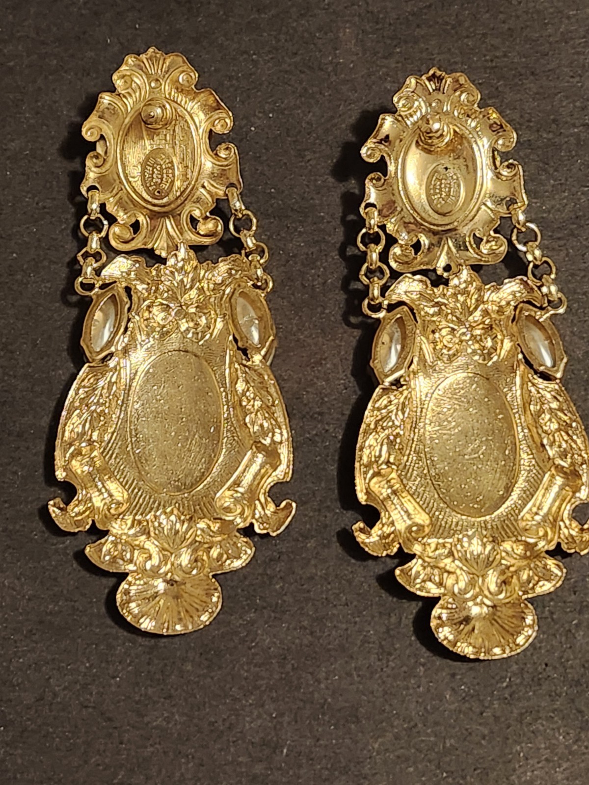 Vintage Zoe Coste Made In France Gold Tone Floral Motif Dangle Earrings