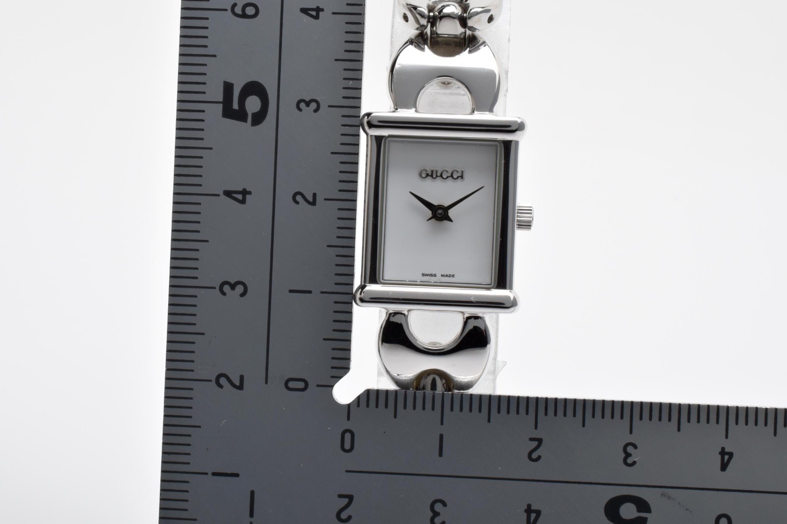 Vintage [NEAR MINT] Gucci 1800L Silver White Dial 18mm Quartz Women Watch JAPAN