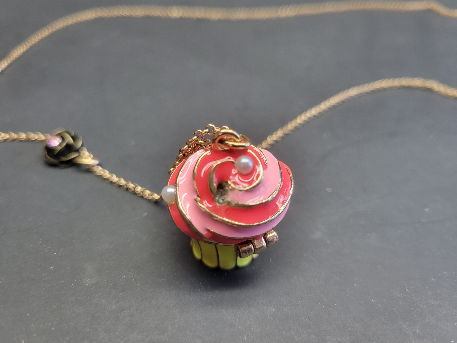 Betsey Johnson Metallic Xox Trolls Cupcake Pendant ** SEE DETAILS & PICS !! **