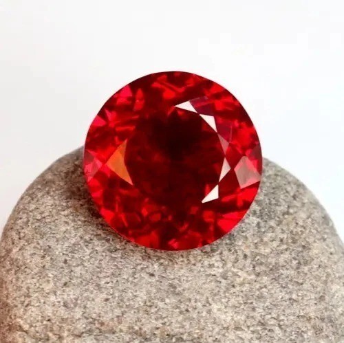 7.82 + Ct Natural Certified BURMA Pigeon Blood Red Ruby Unheated Loose Gemstone