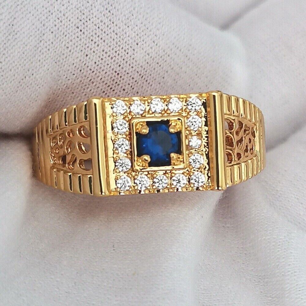 0.89Ct Natural Blue Sapphire & Diamond Men’s Engagement Ring in 14K Yellow Gold