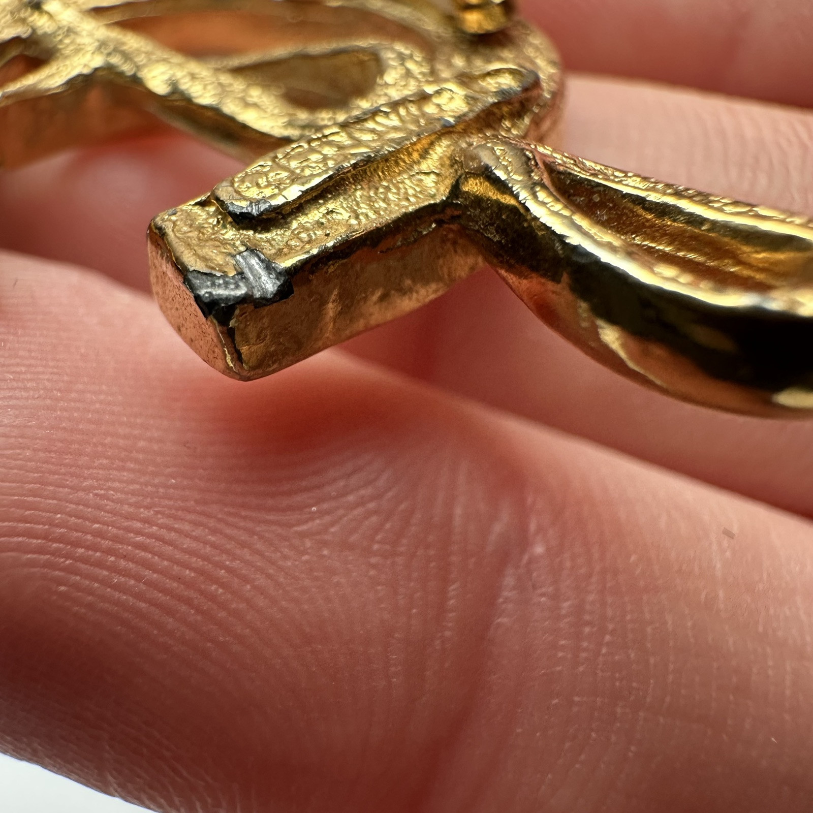 Vintage Gerry’s Rhinestone Horse Shoe With Riding Crop Brooch Pin Gold Tone