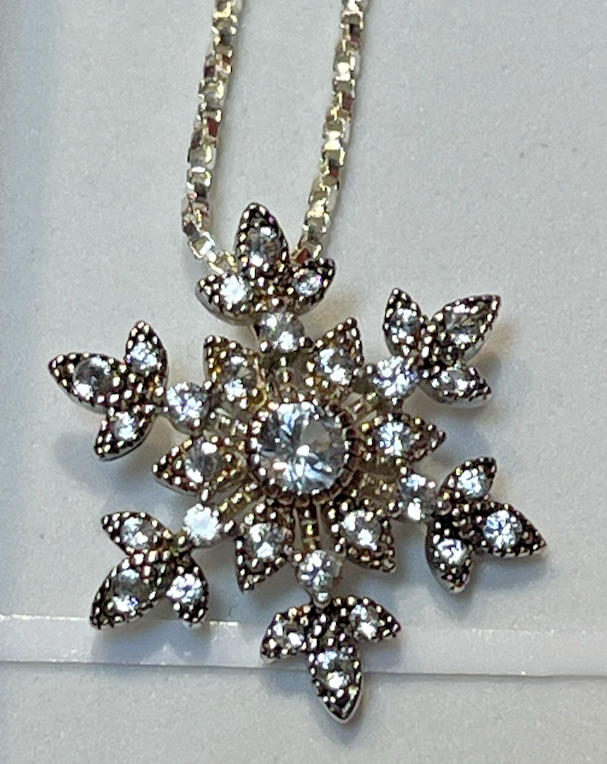 Vintage Sterling Silver .925 JDC Sparkling Snowflake 3/4″ Diameter Necklace 20″L