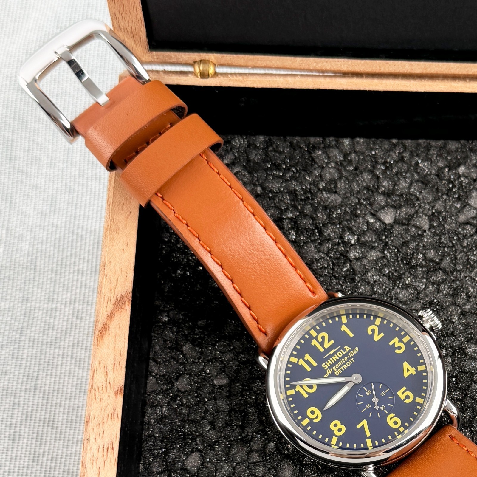 Shinola Runwell Quartz 47mm Slate Collegiate Blue Dial Argonite 1069 Men’s Watch