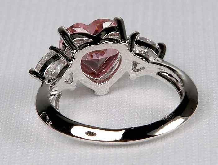 New Avon Fancy Shape PINK HEART CZ Cocktail Love RING – Sz 5, 6, 7, 8, 9, 10, 11