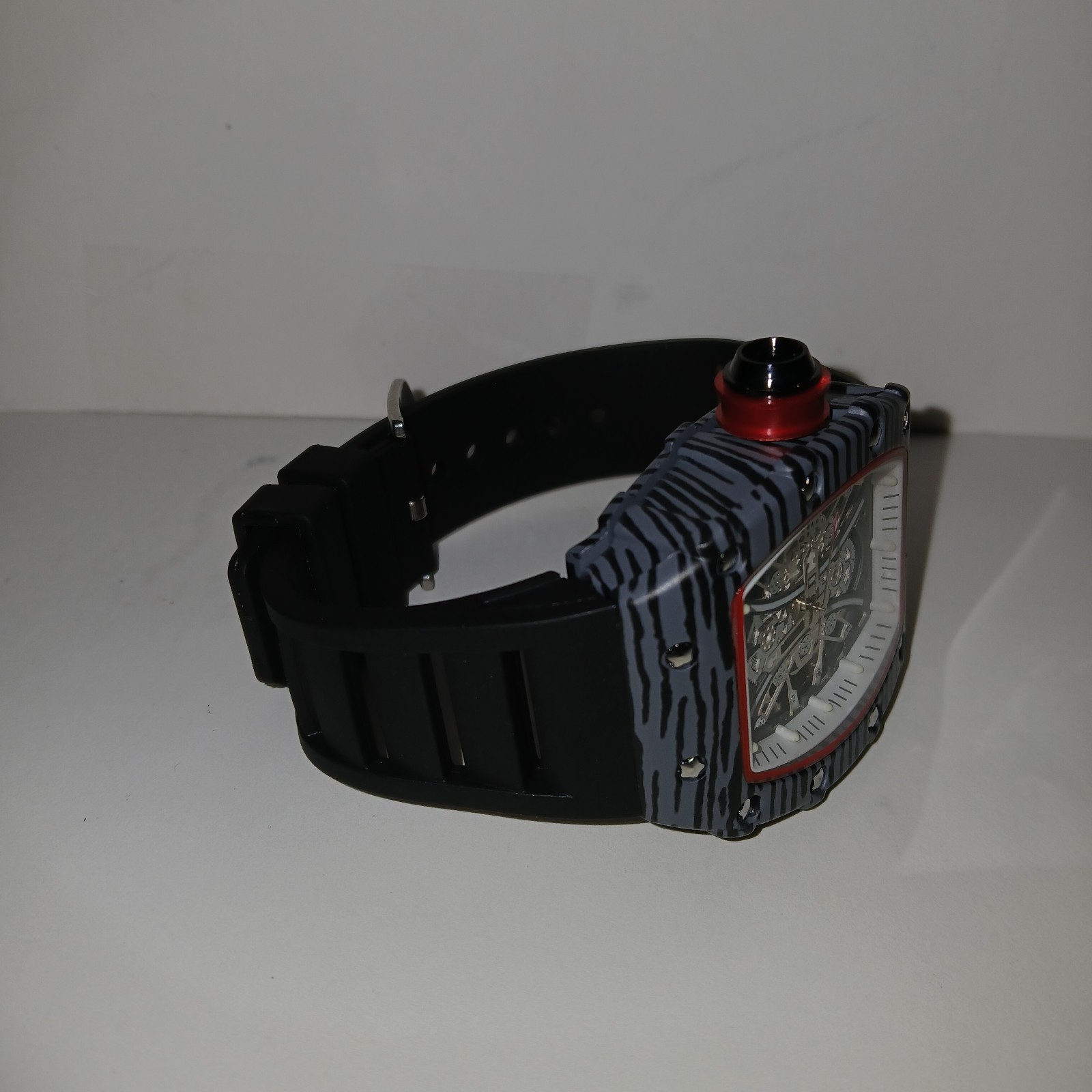 ​BiBi Luxury Skeleton Dial Quartz Watch Men’s Tonneau Case Black Rubber Strap