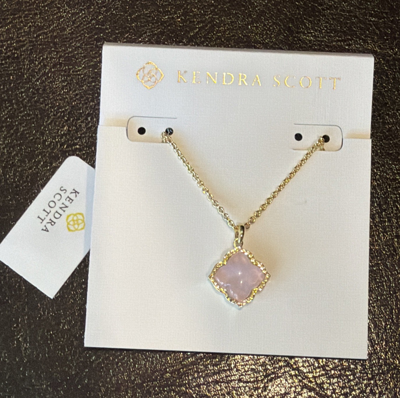 Kendra Scott Mallory Carved Clover Rose Quartz Pendant Necklace Gold-tone NWT