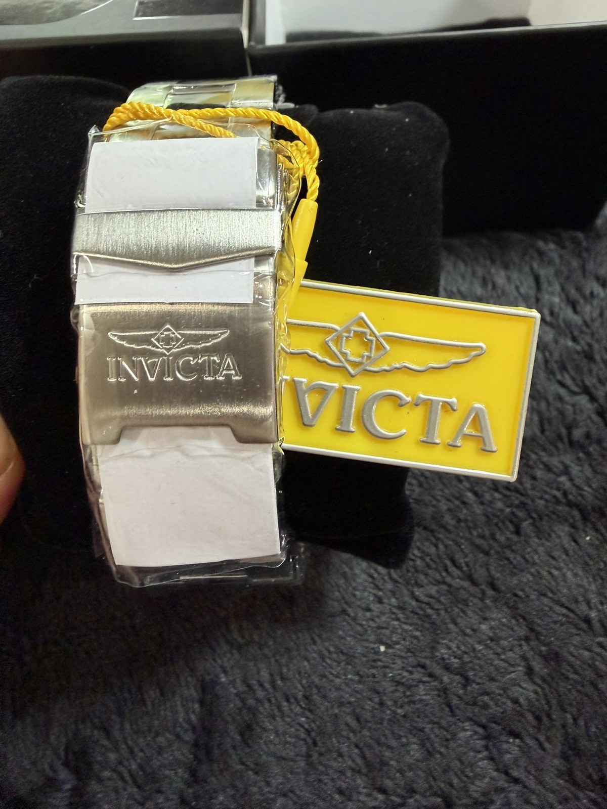 Invicta Pro Diver Men’s 43mm Stainless Steel 49712 Wristwatch Blue Red Bezel