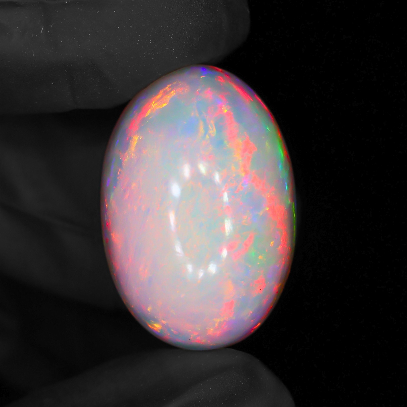 Natural Opal Cabochon 18.60 Ct Natural Welo Opal Gemstone 21.50x15x11.50MM