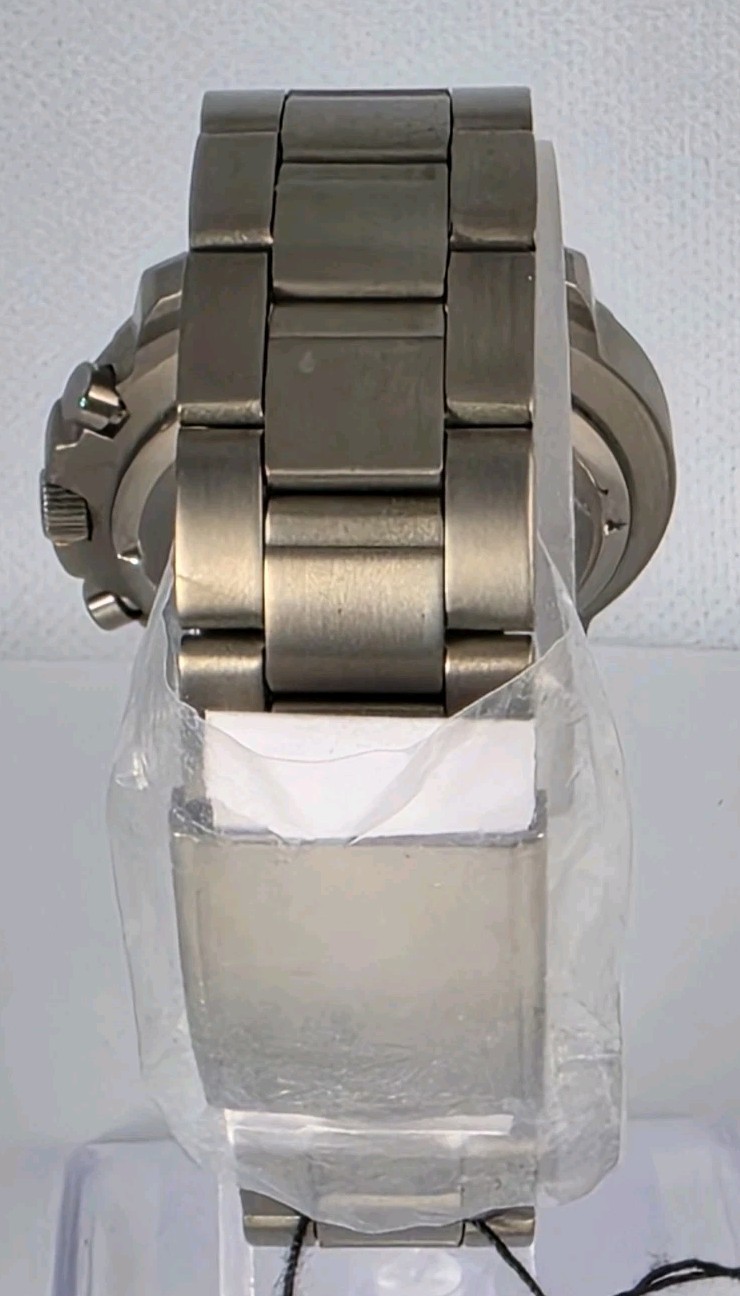 SEIKO CHRONOGRAPH TITANIUM MEN’S WATER RESISTAN 100 BLACK DIAL Quartz 39mm