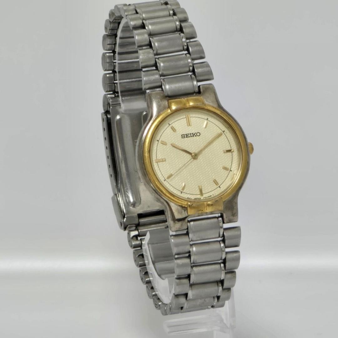 SEIKO V701-A090 Two-Tone Quartz Men’s Watch Non-Working