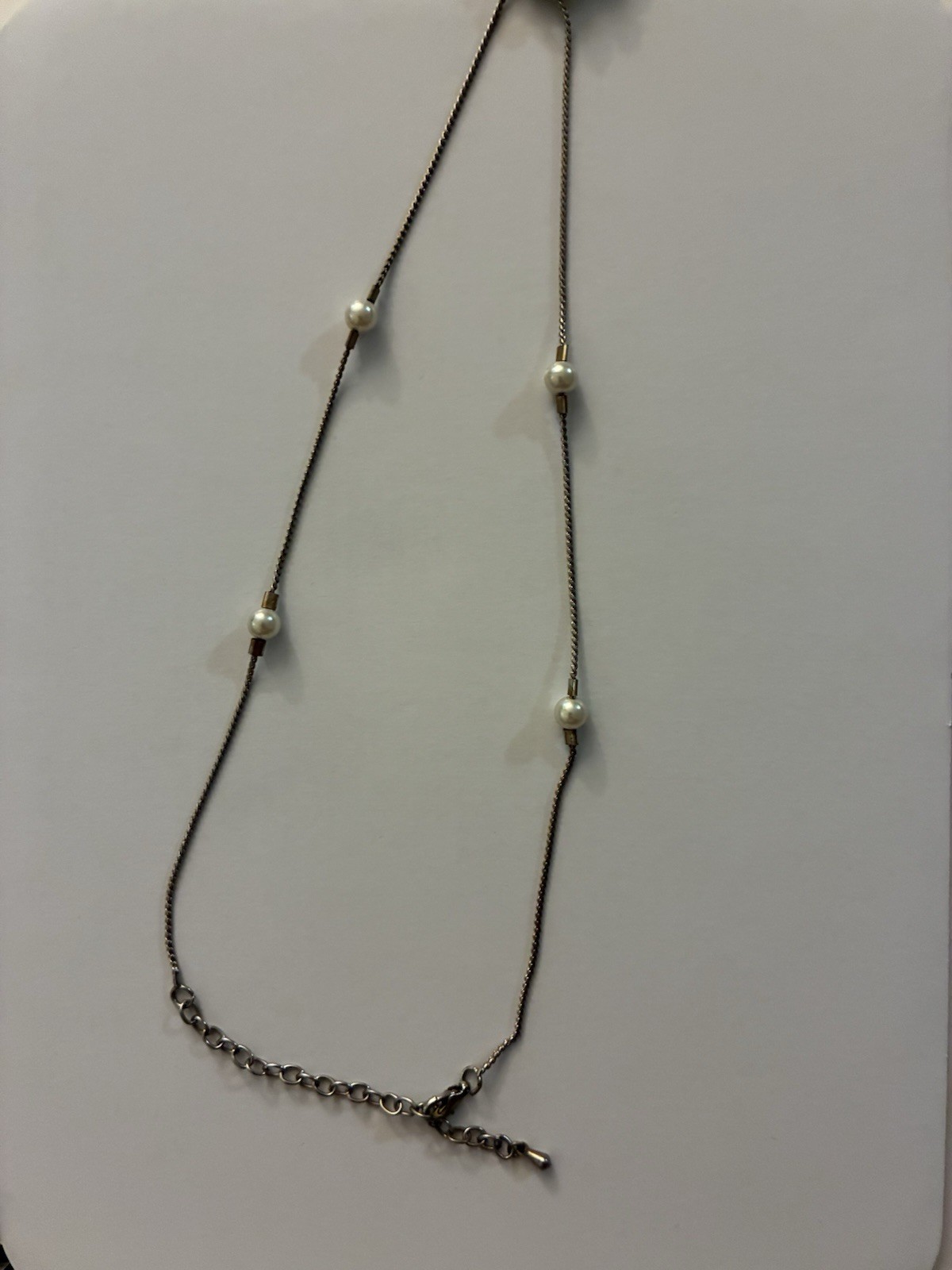 Gold Metal Daisy Flower Charm Pendant Necklace White Faux Pearls Adjustable