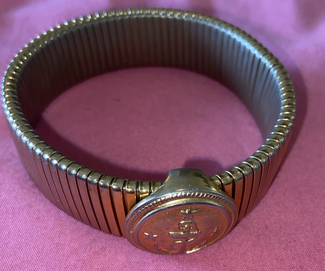 Vintage Gold ToneOmega Stretch 7 1/4″ 3/4inch Wide Bracelet