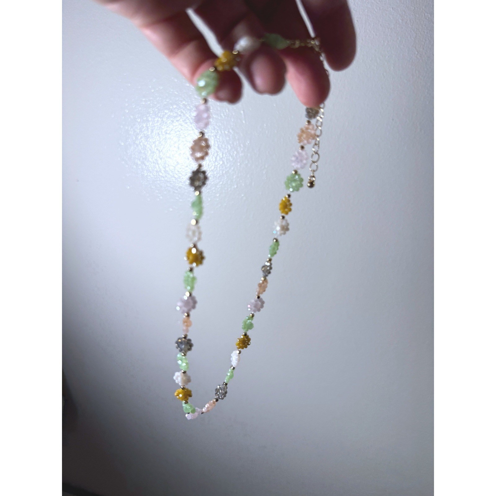 Anthropologie beaded flower necklace pastel rainbow delicate mimimal nwot simple