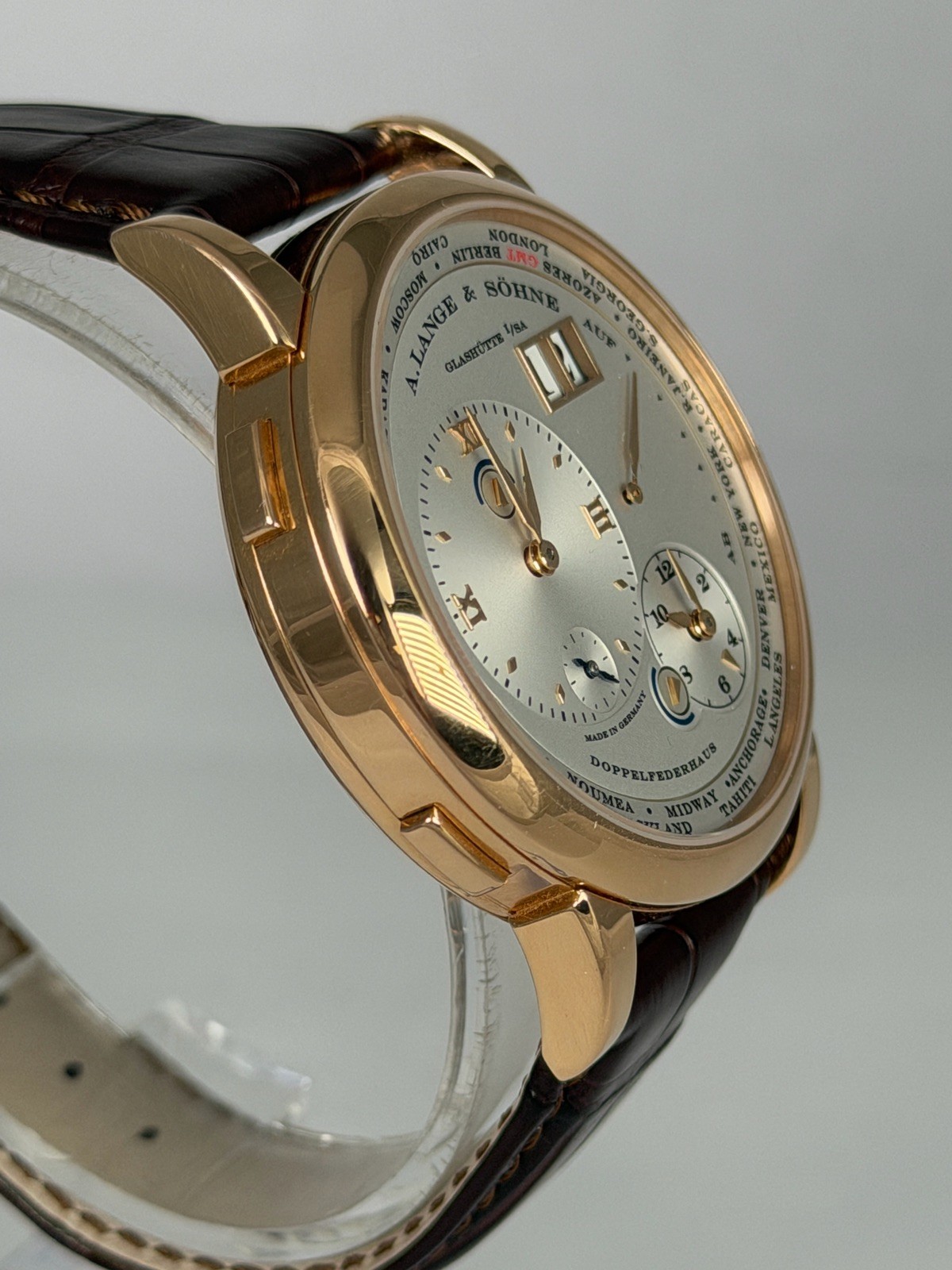 A. Lange & Söhne Lange 1 Time Zone 116.032 – 18k Pink Gold – Box & COA 2022