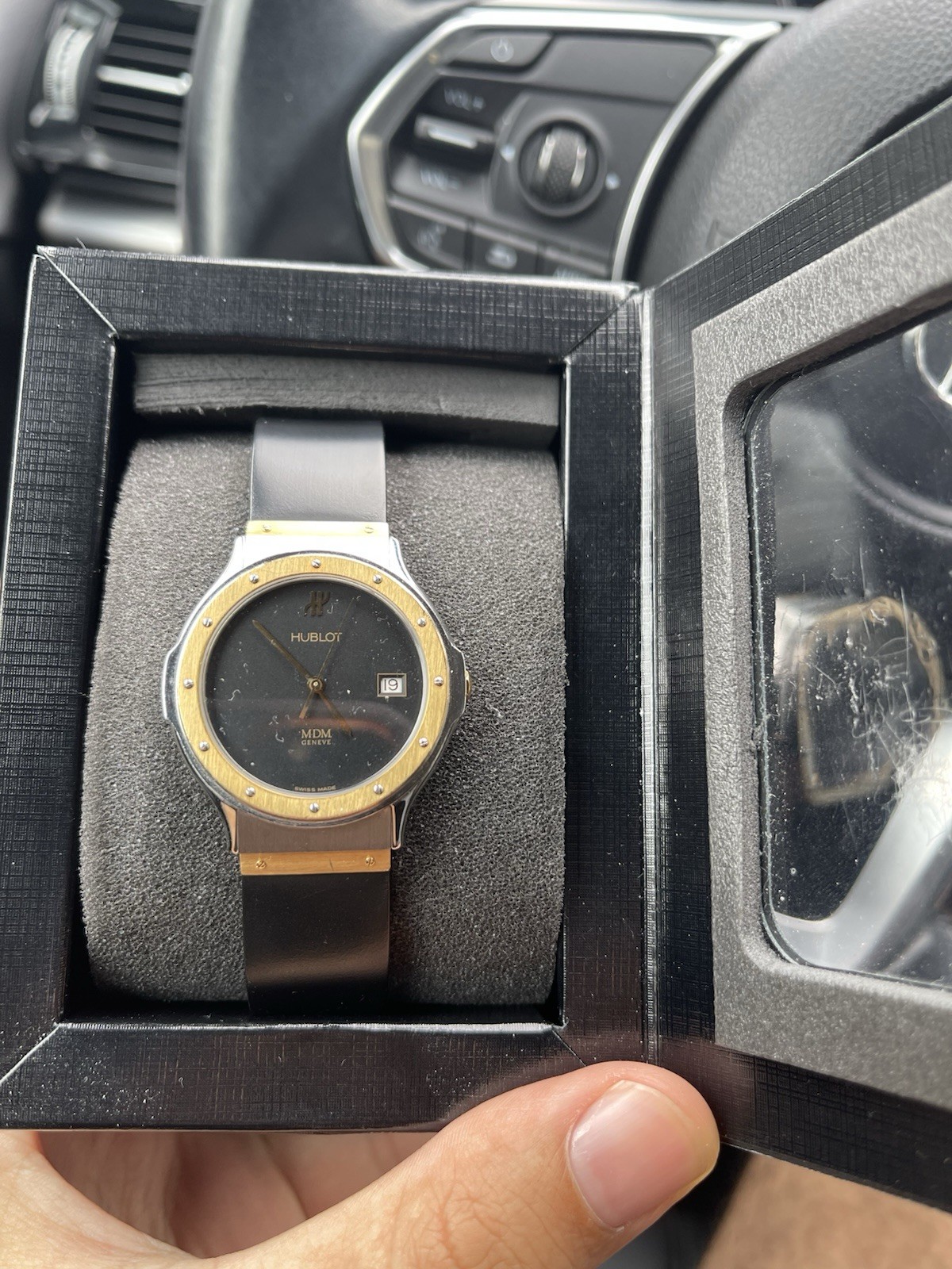 Hublot MDM Geneve Quartz Black Dial Date Rubber Strap Watch w/ Box