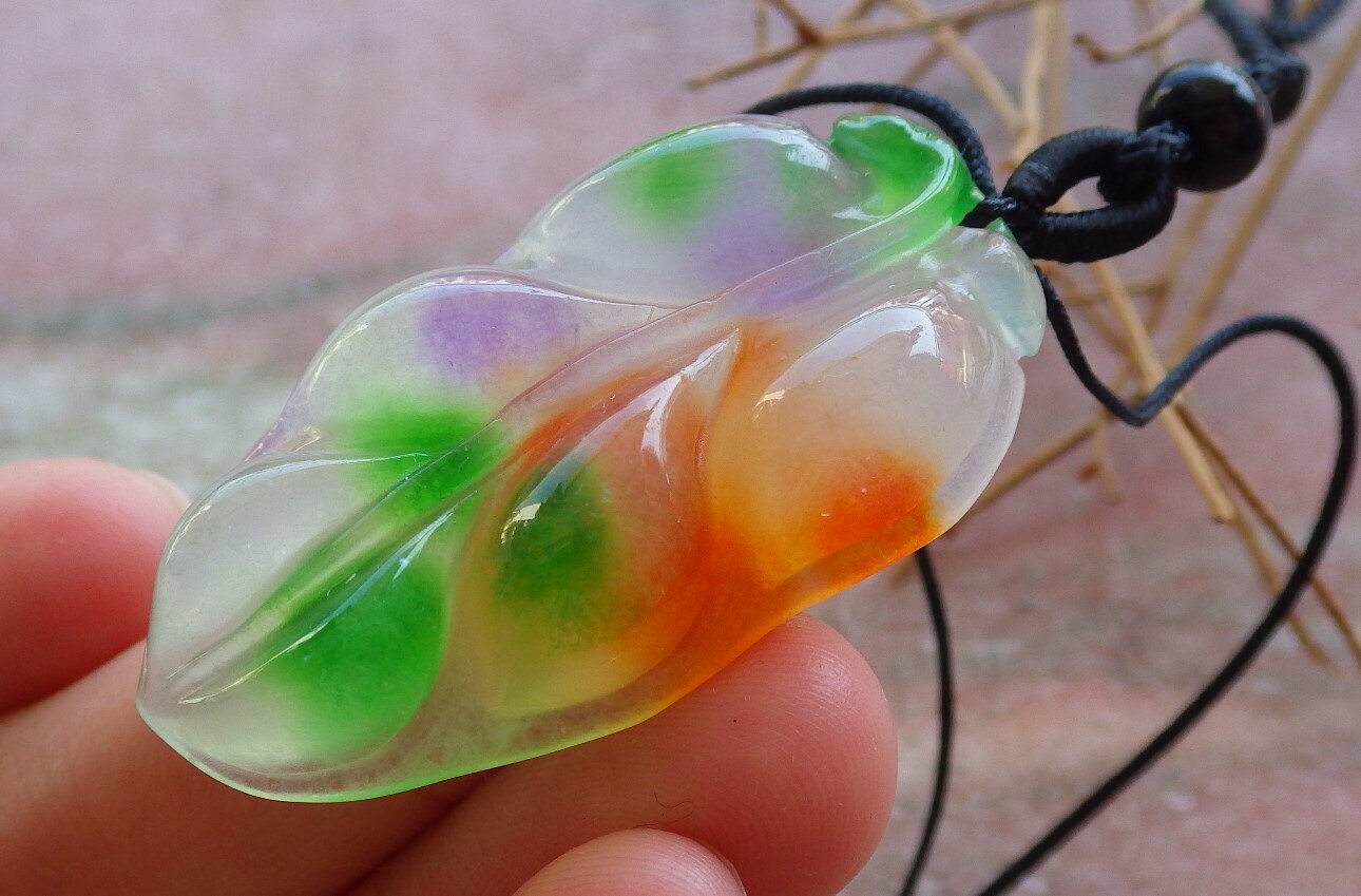 1pc 3 color ICY Lavender Red Green JADE PENDANT Leaf with jewelry cord 390459 US