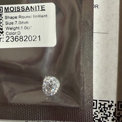 GRA Certified Loose Moissanite Round 7.0mm 1.0ct D VVS1 Excellent Cut