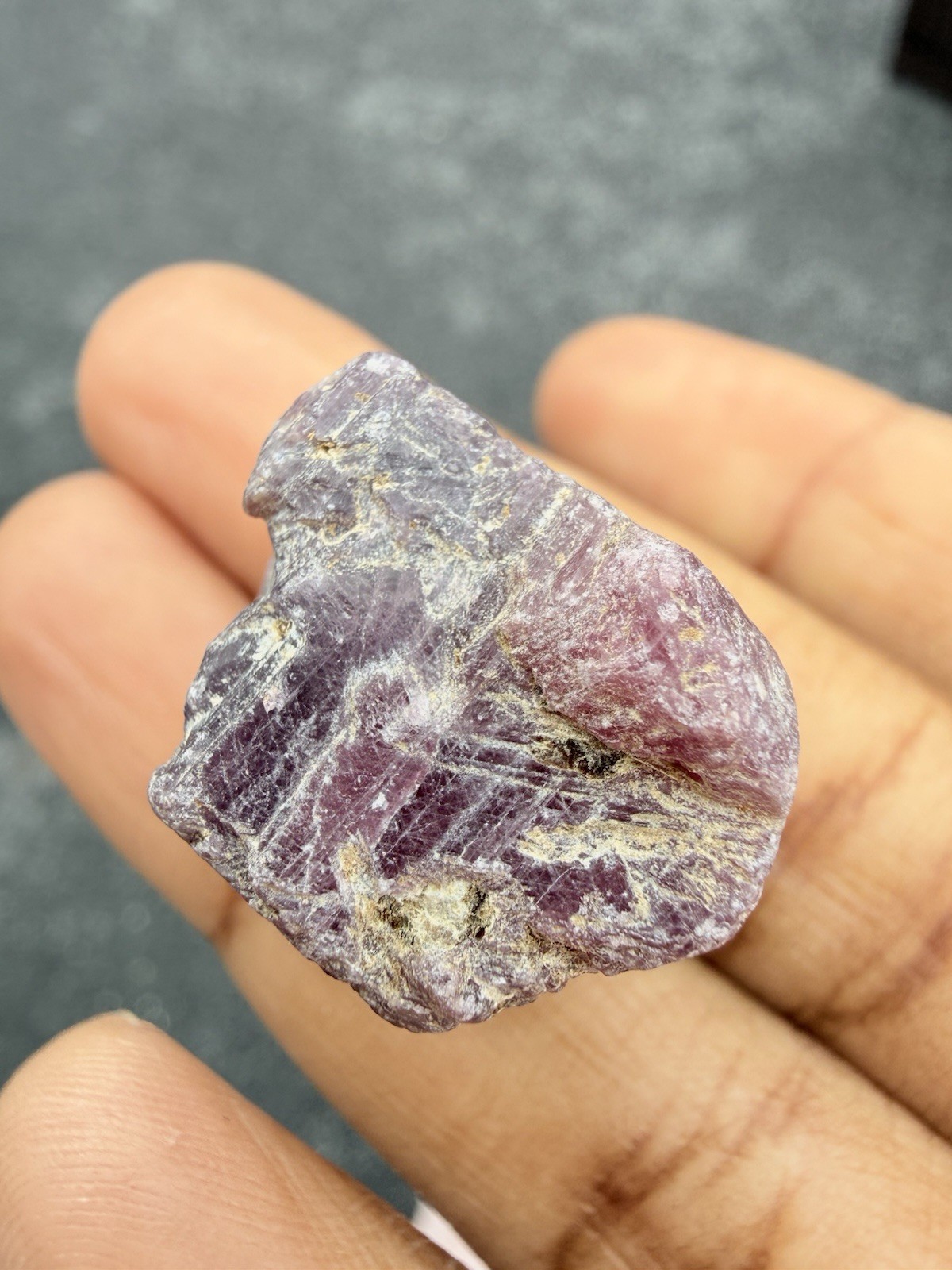105 Ct Natural Sapphire Corundum