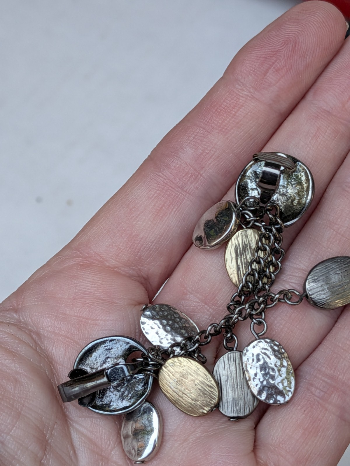 Textured Mixed Metal Oval 2¾” Dangle Clip Earrings Black Silver Gold Tone Chain