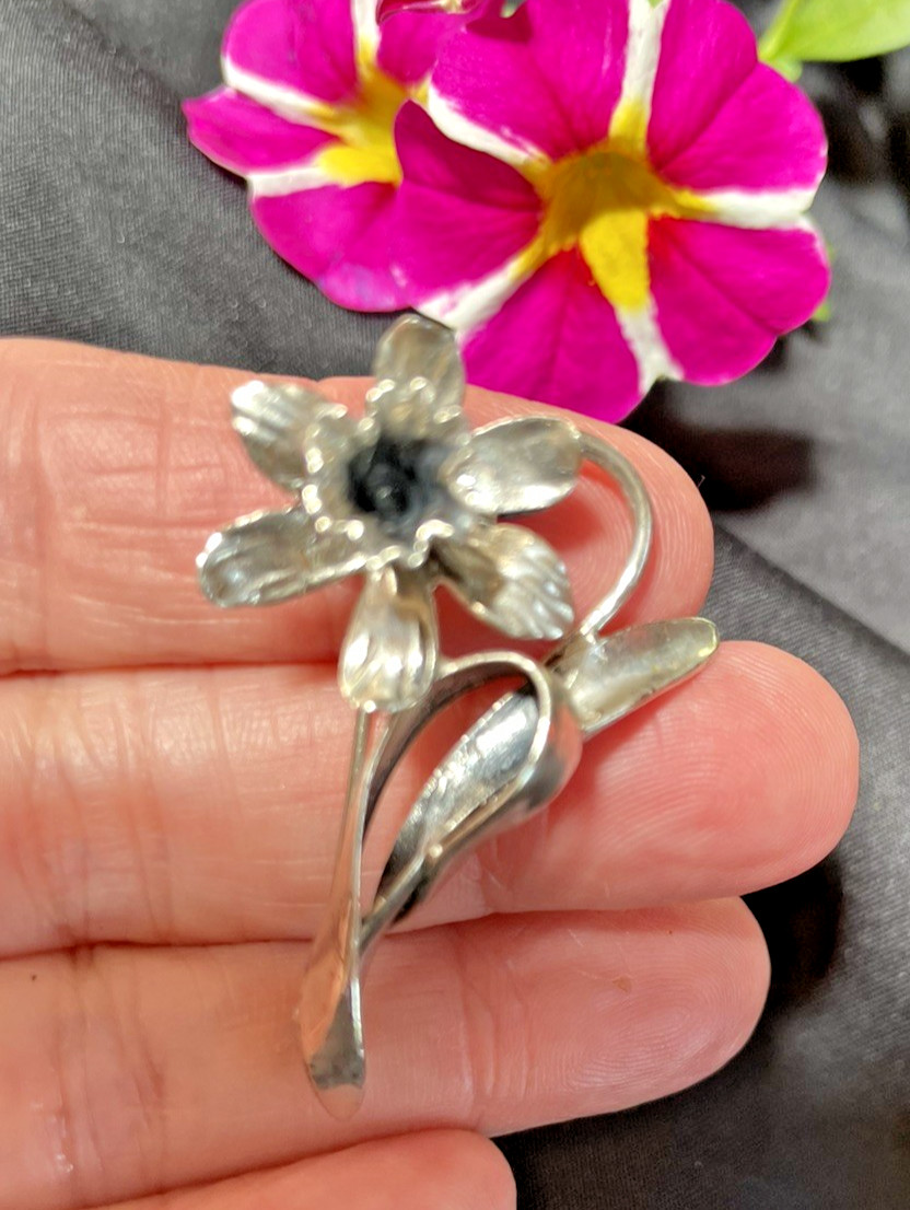 Sterling Silver Vintage Daffodil Jonquil Flower Brooch Pin-March Birthday flower