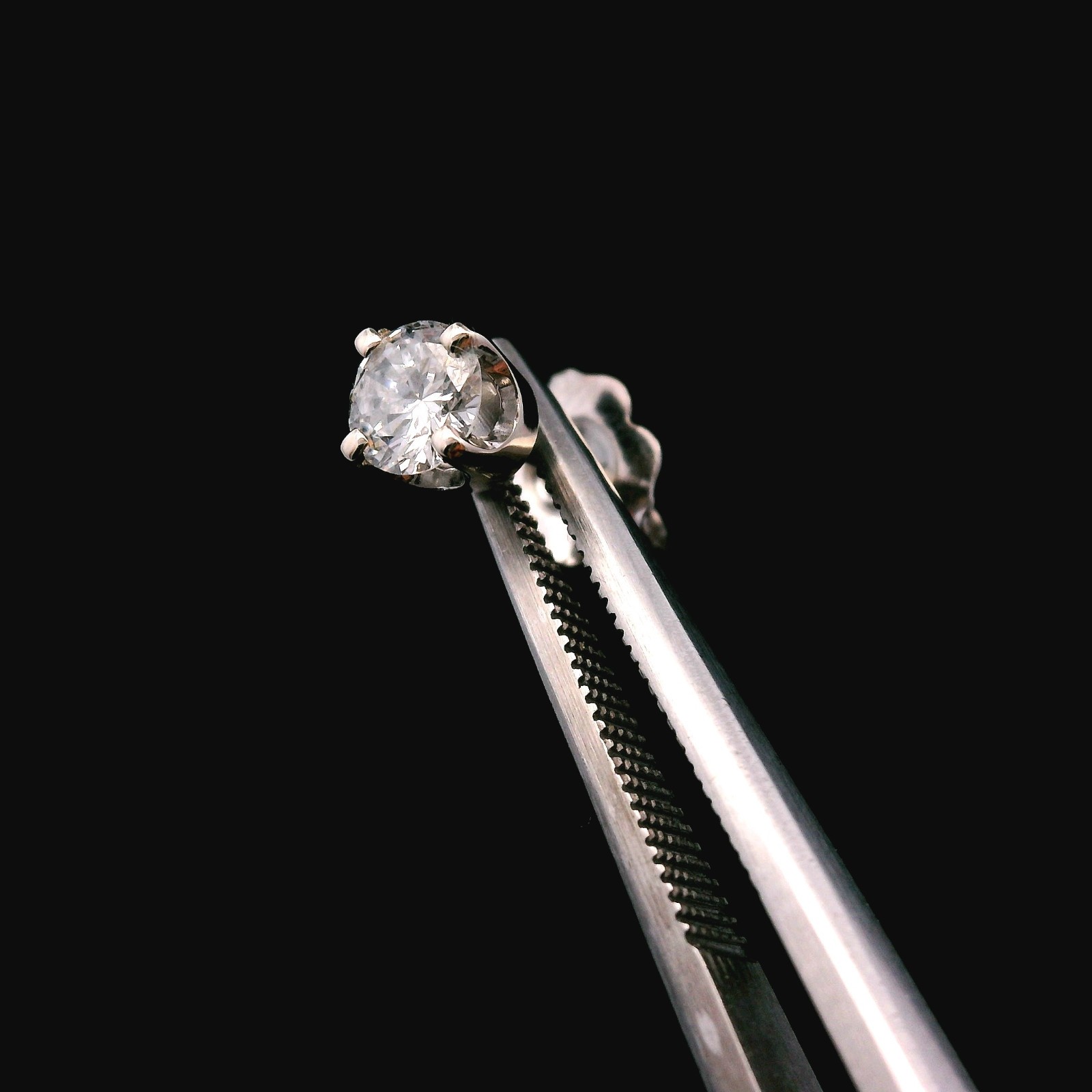 14K White Gold Single Diamond Stud Earring 0.30dwt (0.5g) 0.25ct
