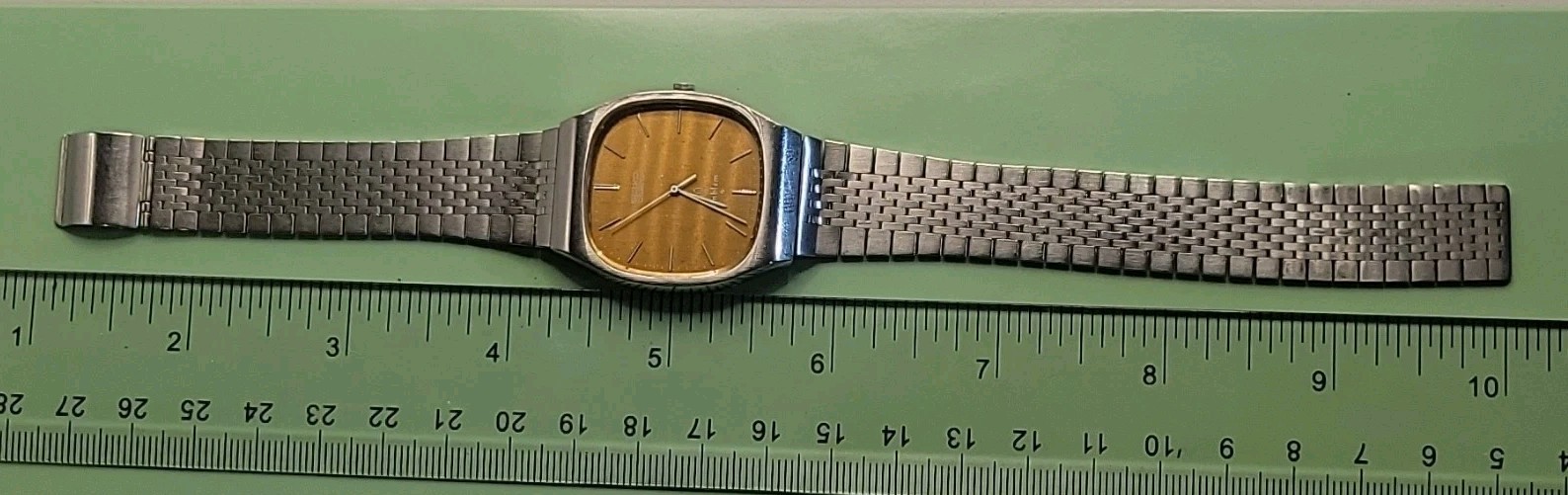 Seiko Emblem Quartz Men’s Wristwatch Stainless Steel Gold Dial Dress Formal