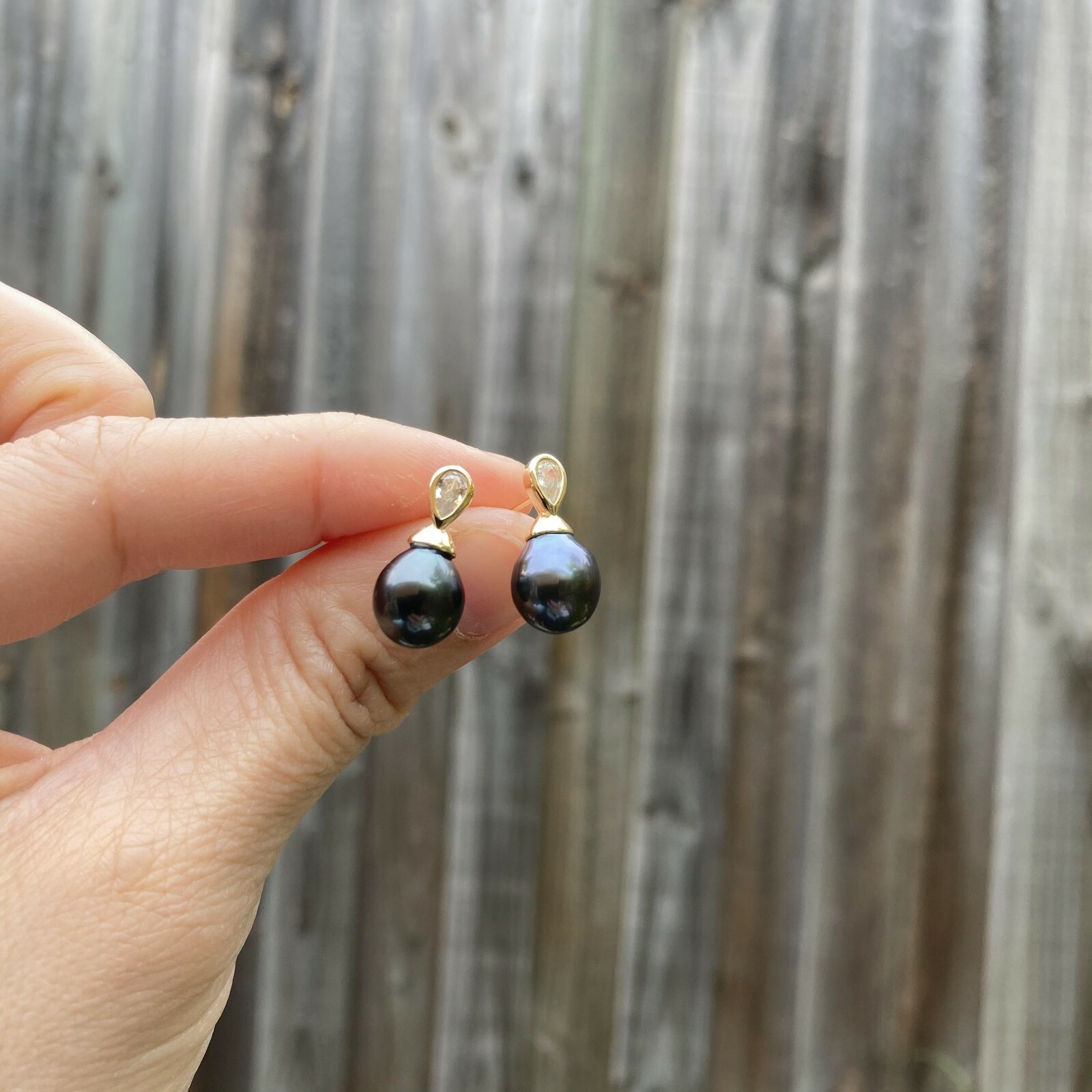 High luster Black Tahitian Pearl sterling Silver S925 Gold Earring stud TH185