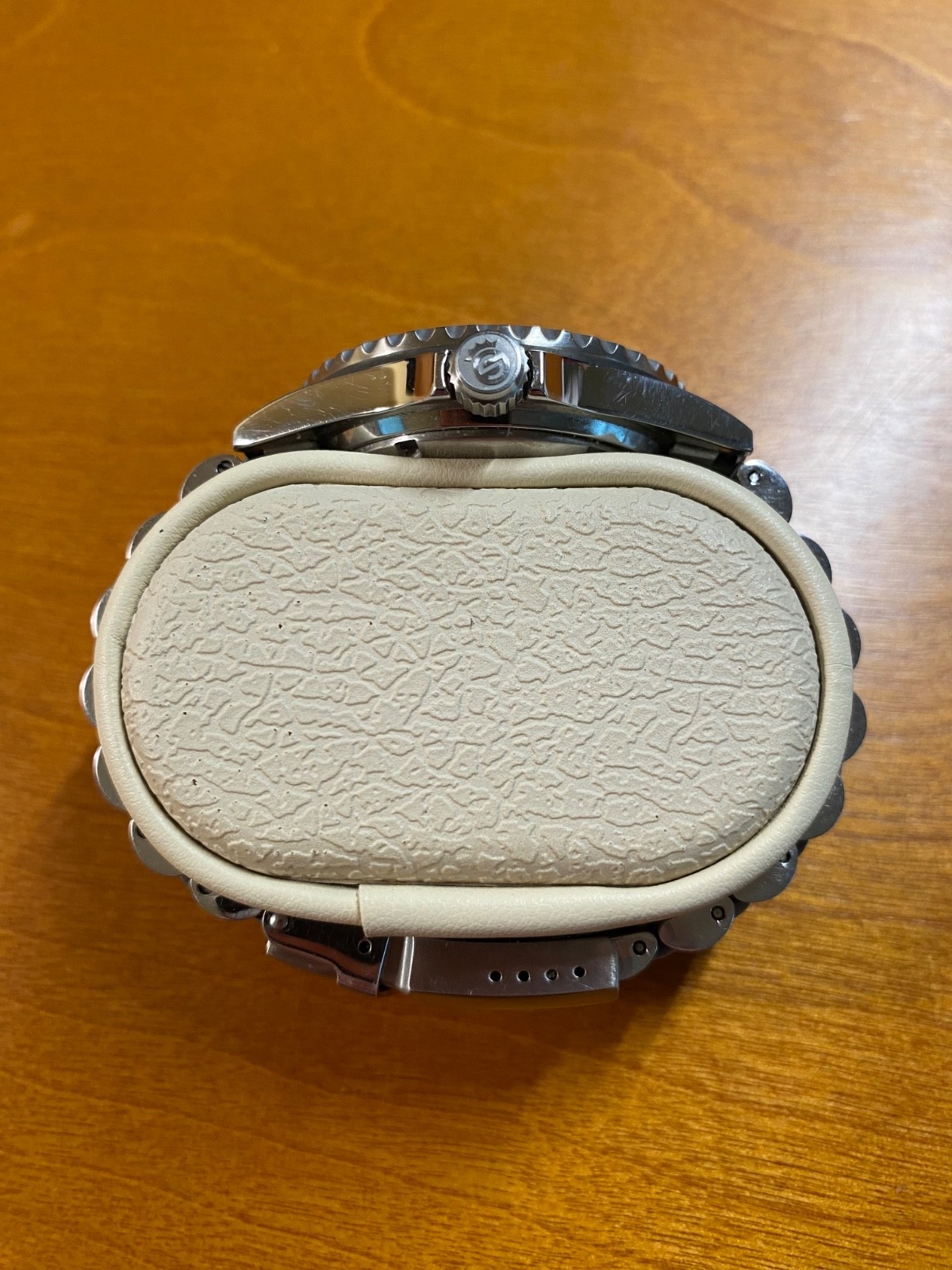 Steinhart Ocean One Black 42mm Stainless Steel Men’s Watch with 2 bracelets