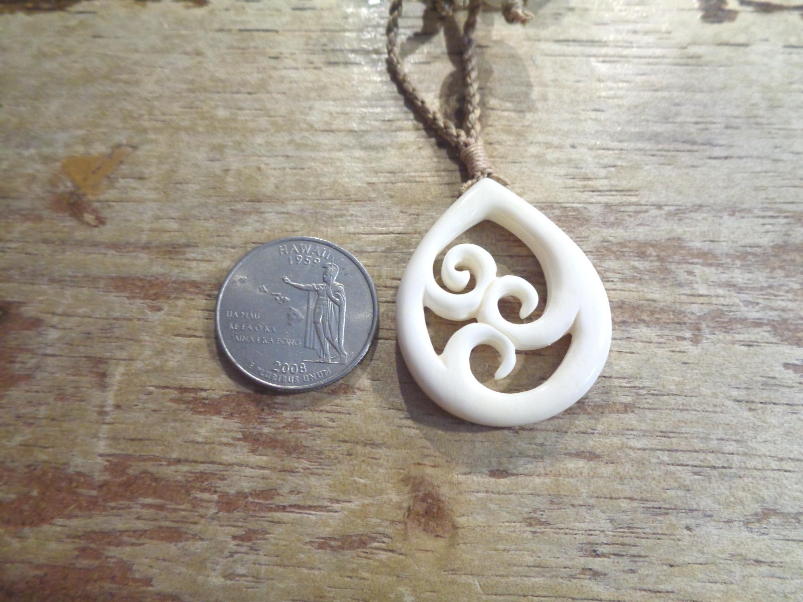 31.5MM CARVED WATER BUFFALO BONE MAORI KORU ETERNAL FRIENDSHIP PENDANT NECKLACE