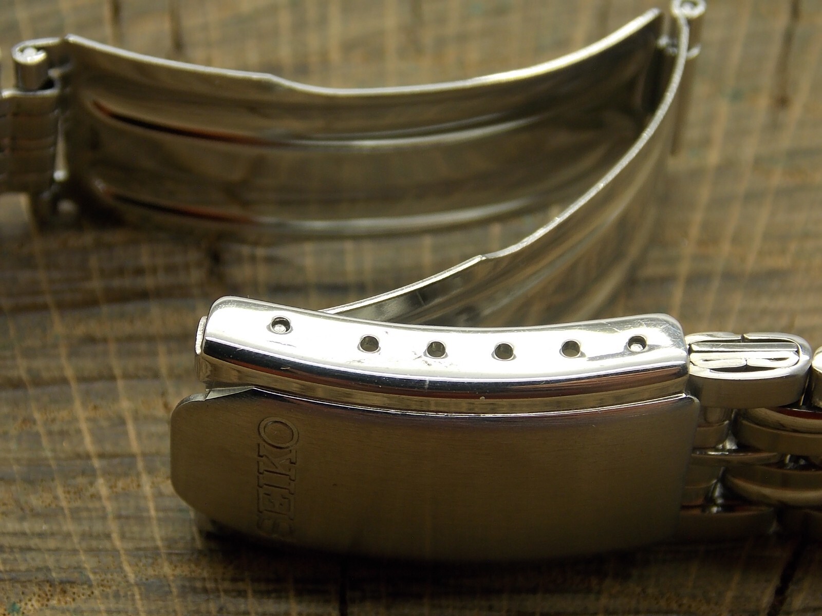 Seiko XShort Deployment Clasp Unused NOS Watch Band Center Link Attachment 9.7mm
