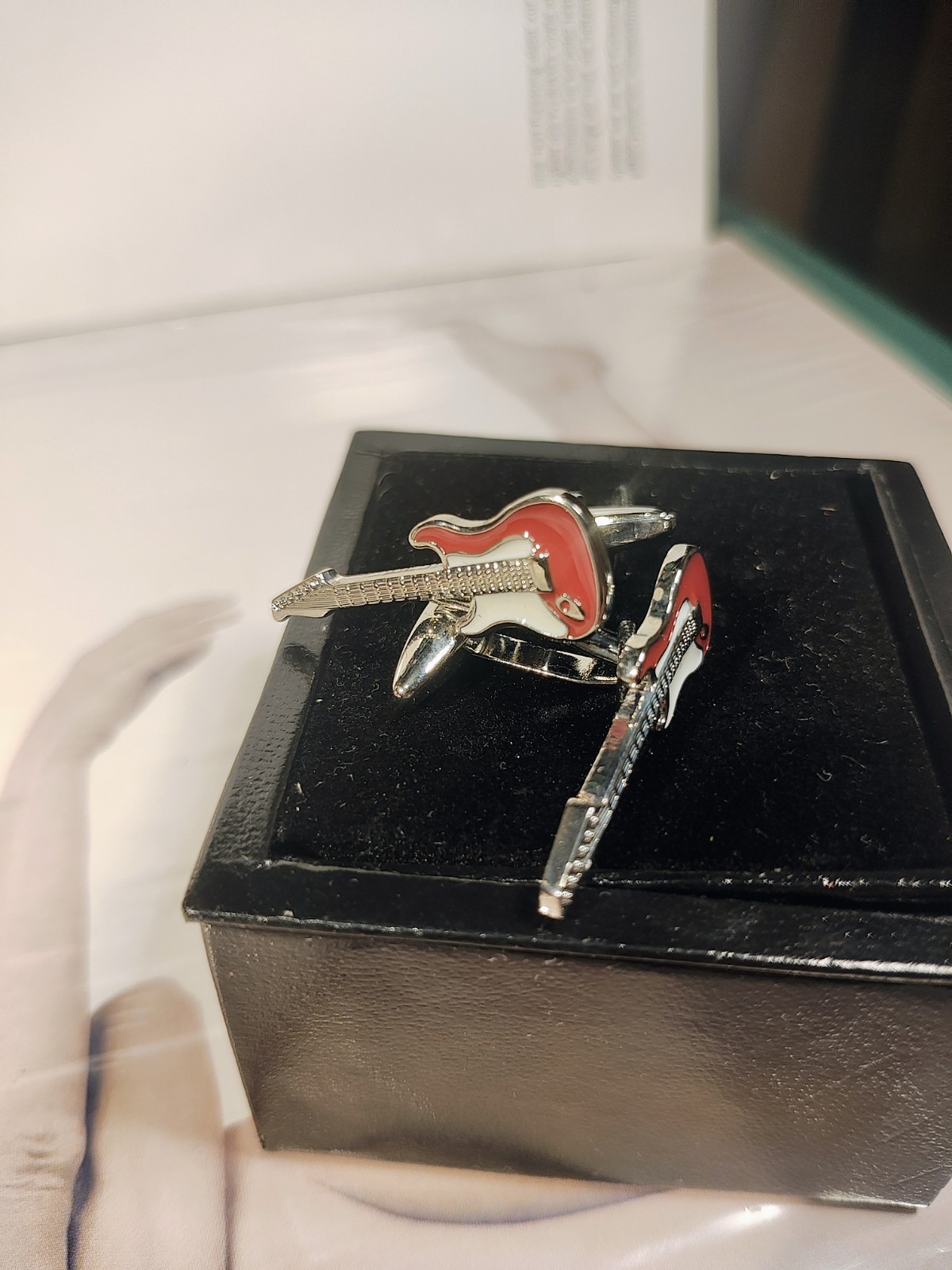 Dalaco Red & White Electric Guitar Cufflinks Rhodium Plated Enamel Boxed…