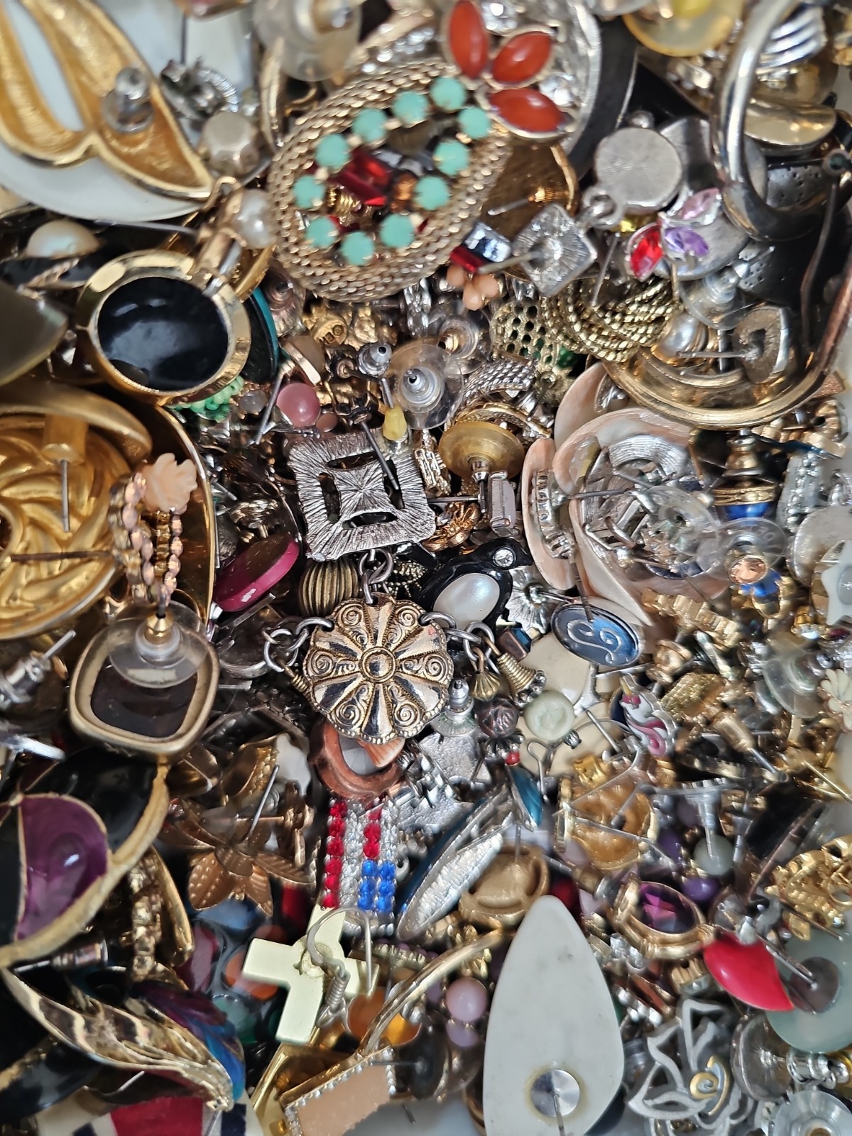3+ lbs Vintage to Now Mixed Junk Jewelry Costume Craft Repair Repurpose