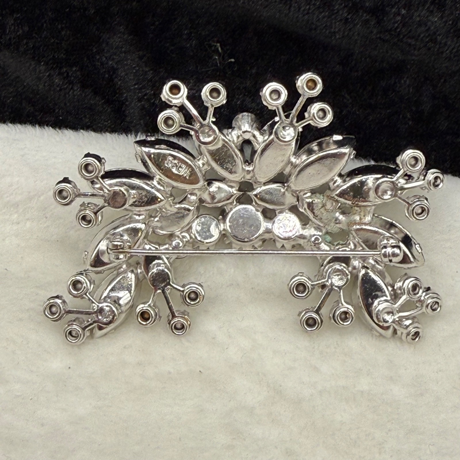 Vintage Weiss Rhinestone Brooch Spray Stunning Clear Sparkle